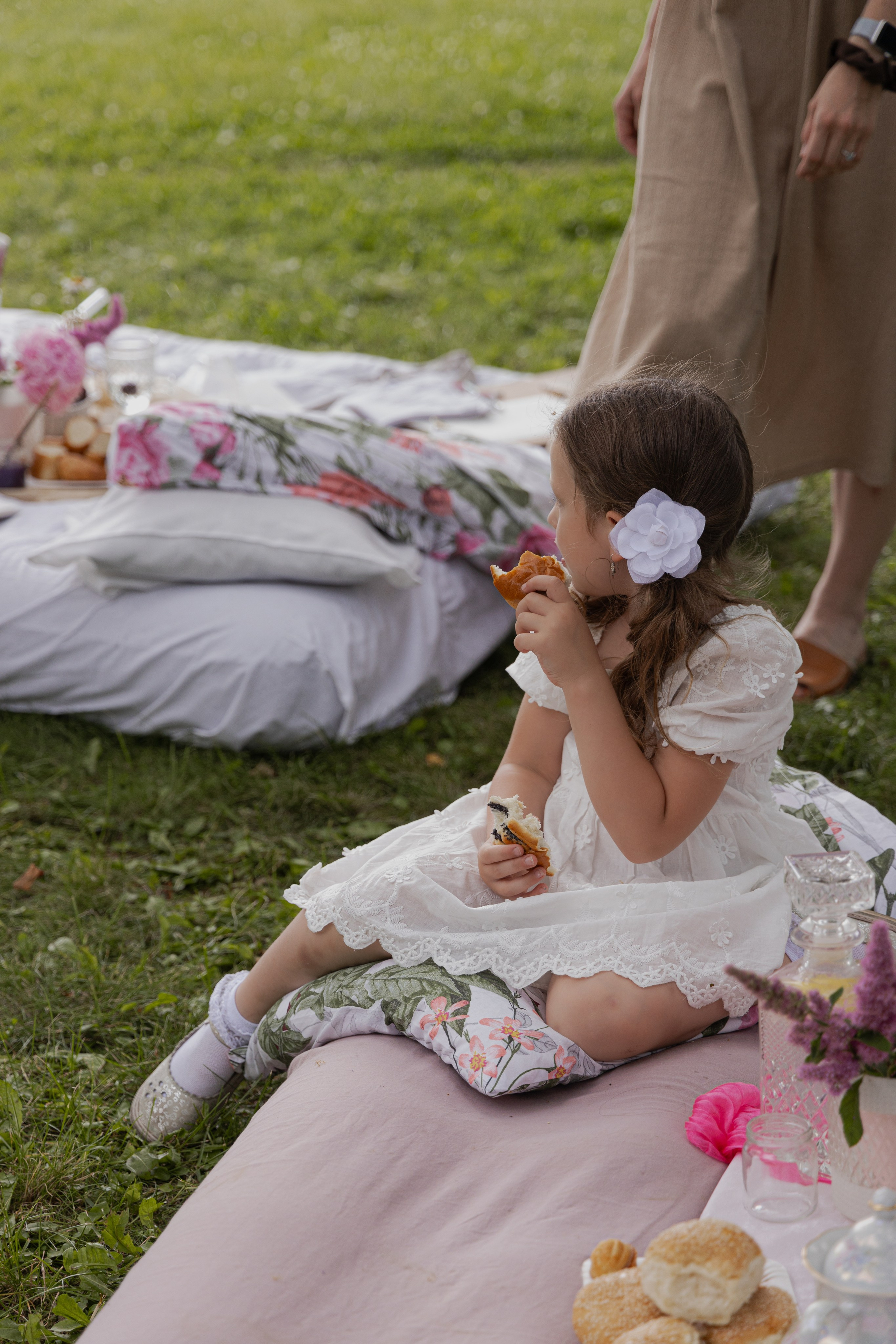 МК Пион (пикник в парке). Анастасия Ракчеева Художник