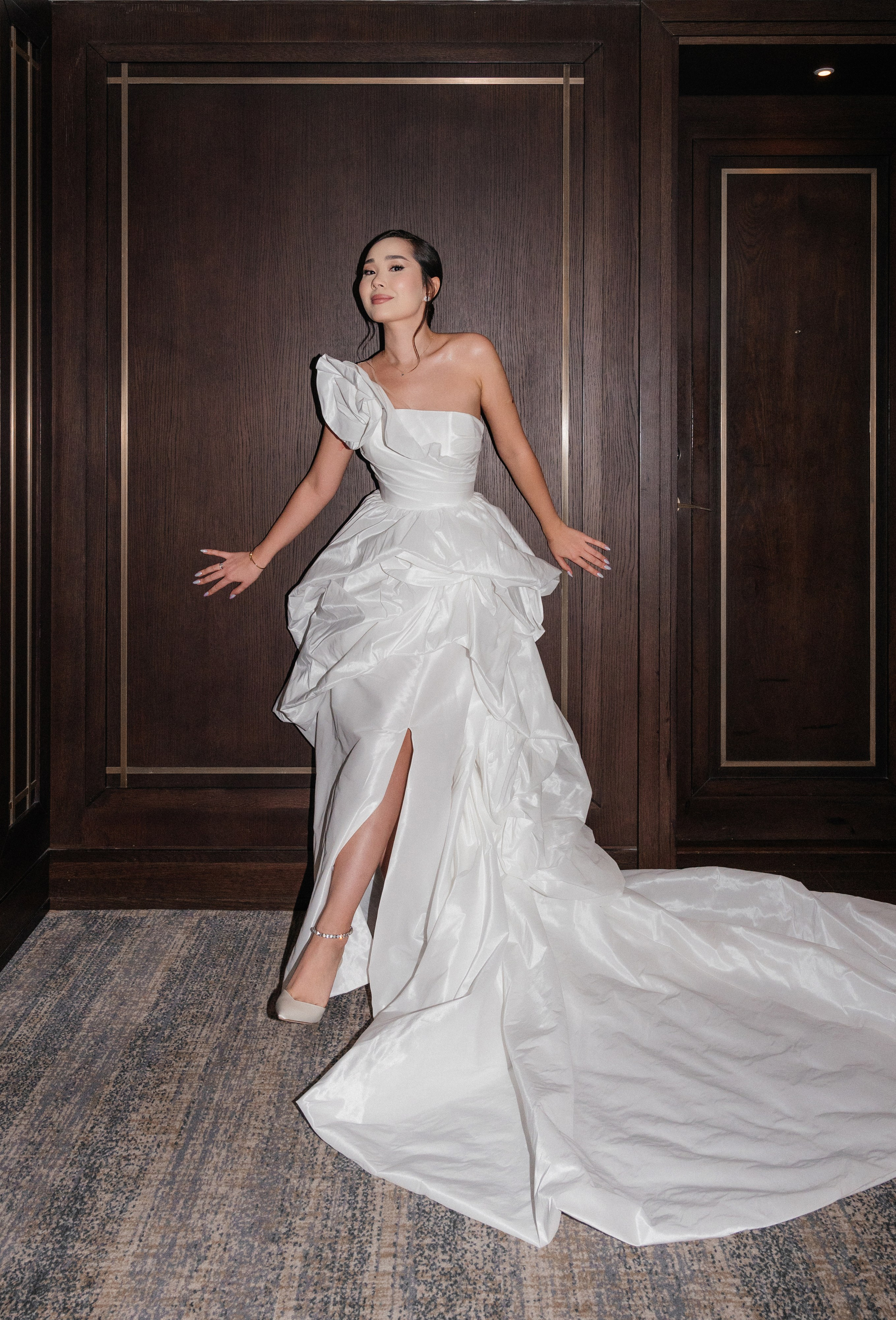 ANEL QYZ UZATU. HOME