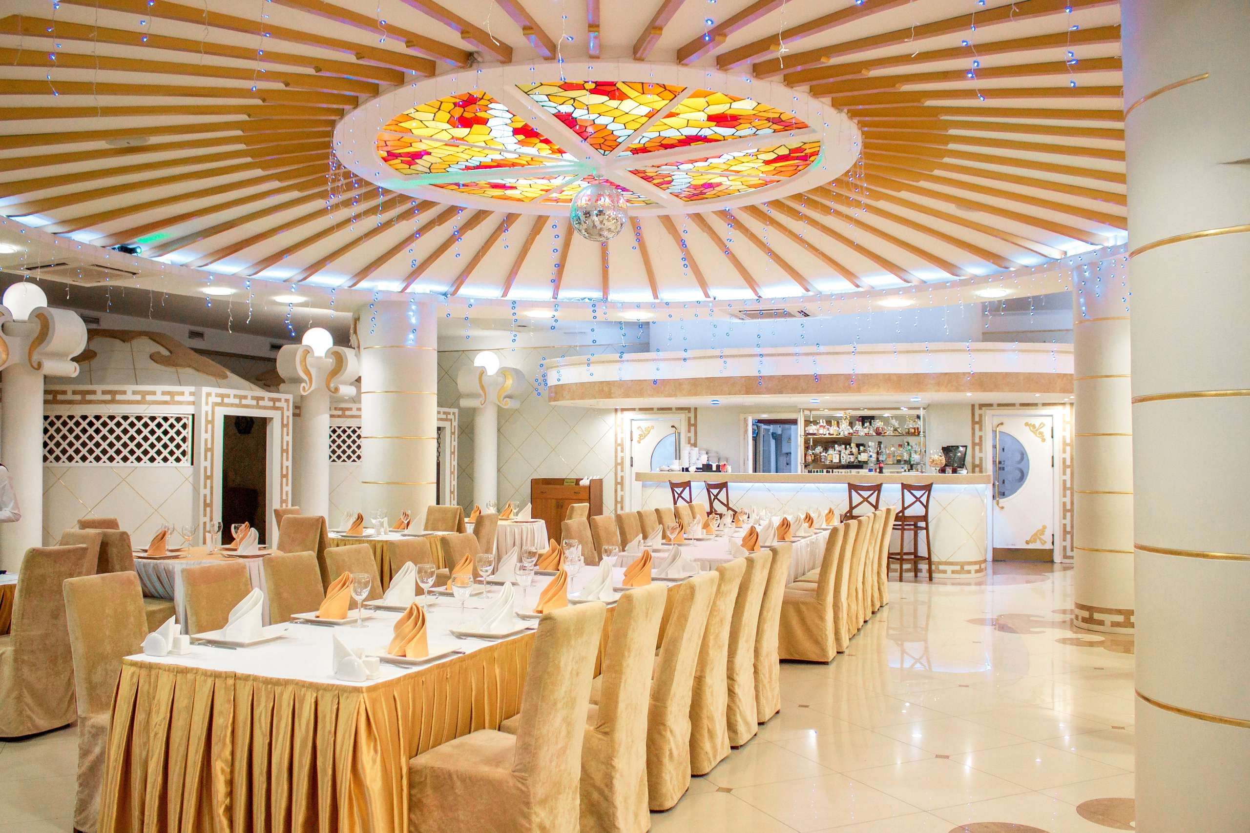 Ресторан «У истока». Виктория Ларина — Портретный профессиональный фотограф в Иркутске