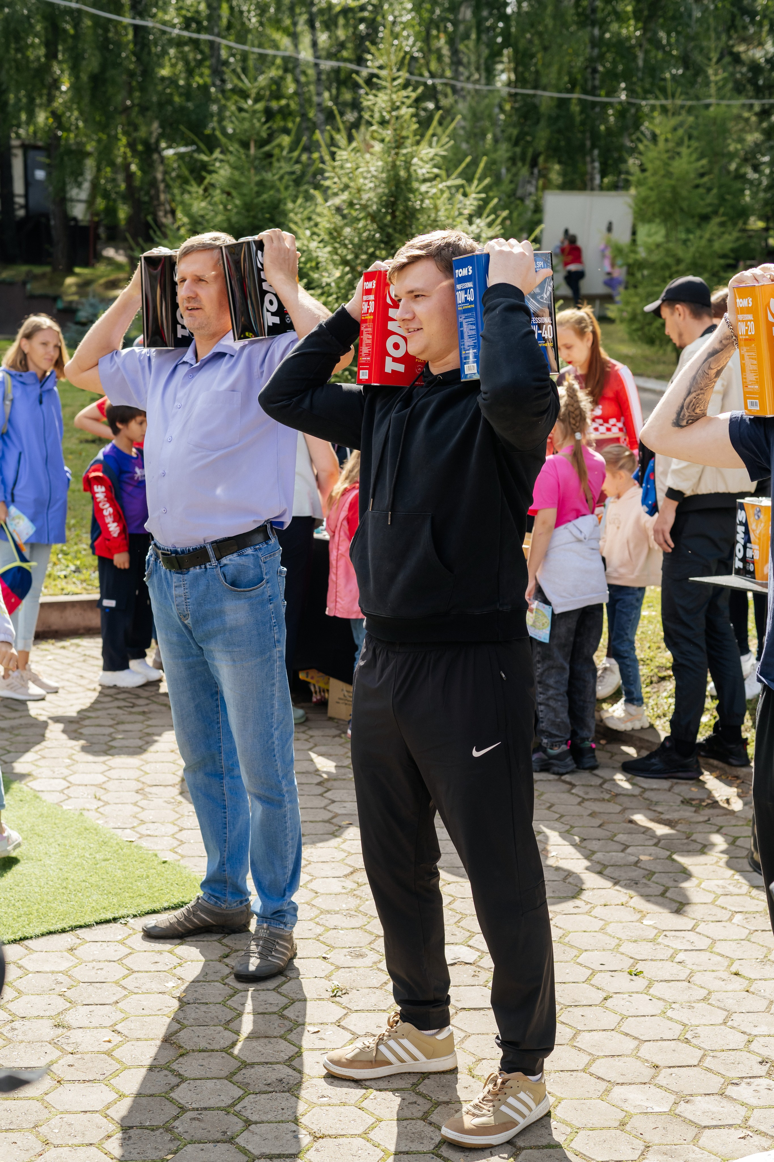 Моторное масло Tom's. Фотограф в Красноярске