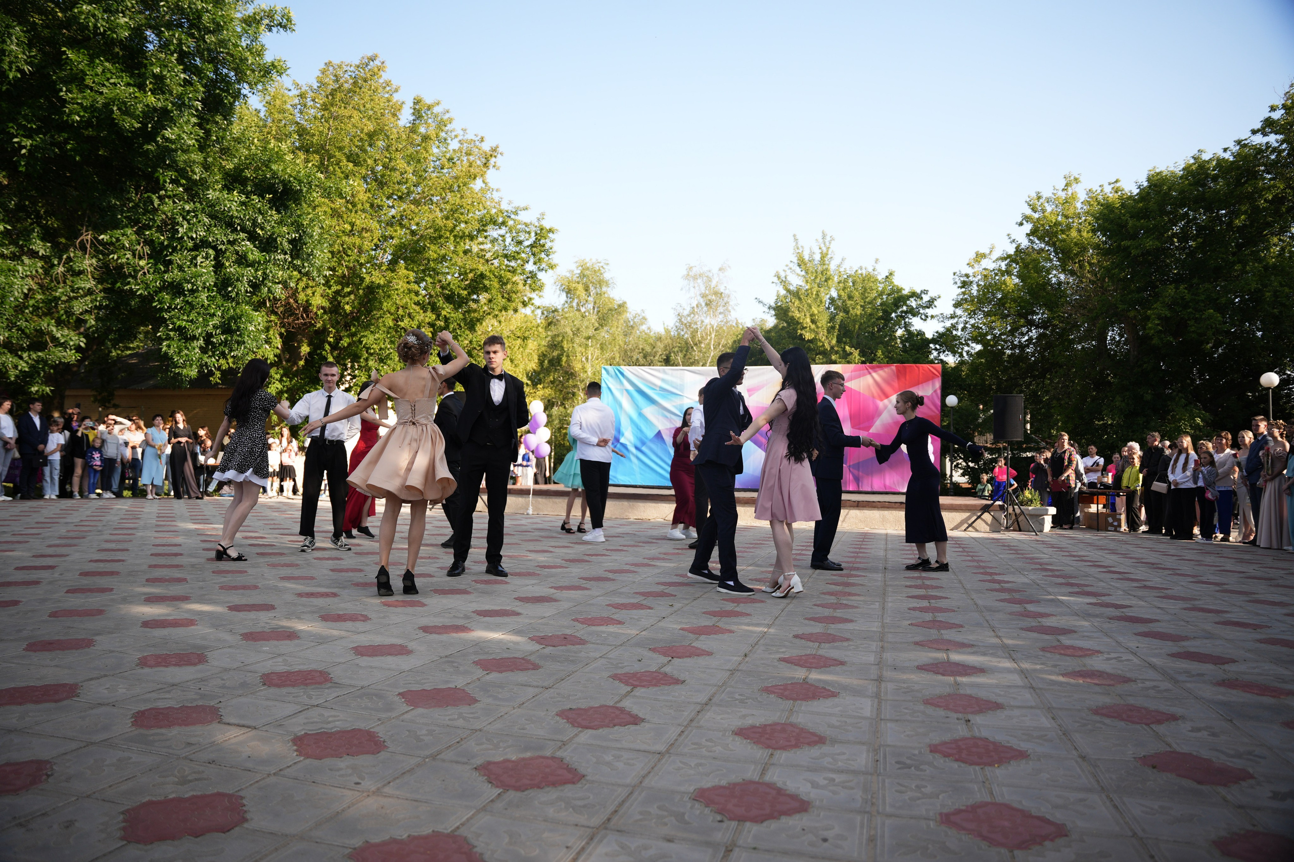 Выпускной в парке. Ольга Плаксина фотограф в Саратове