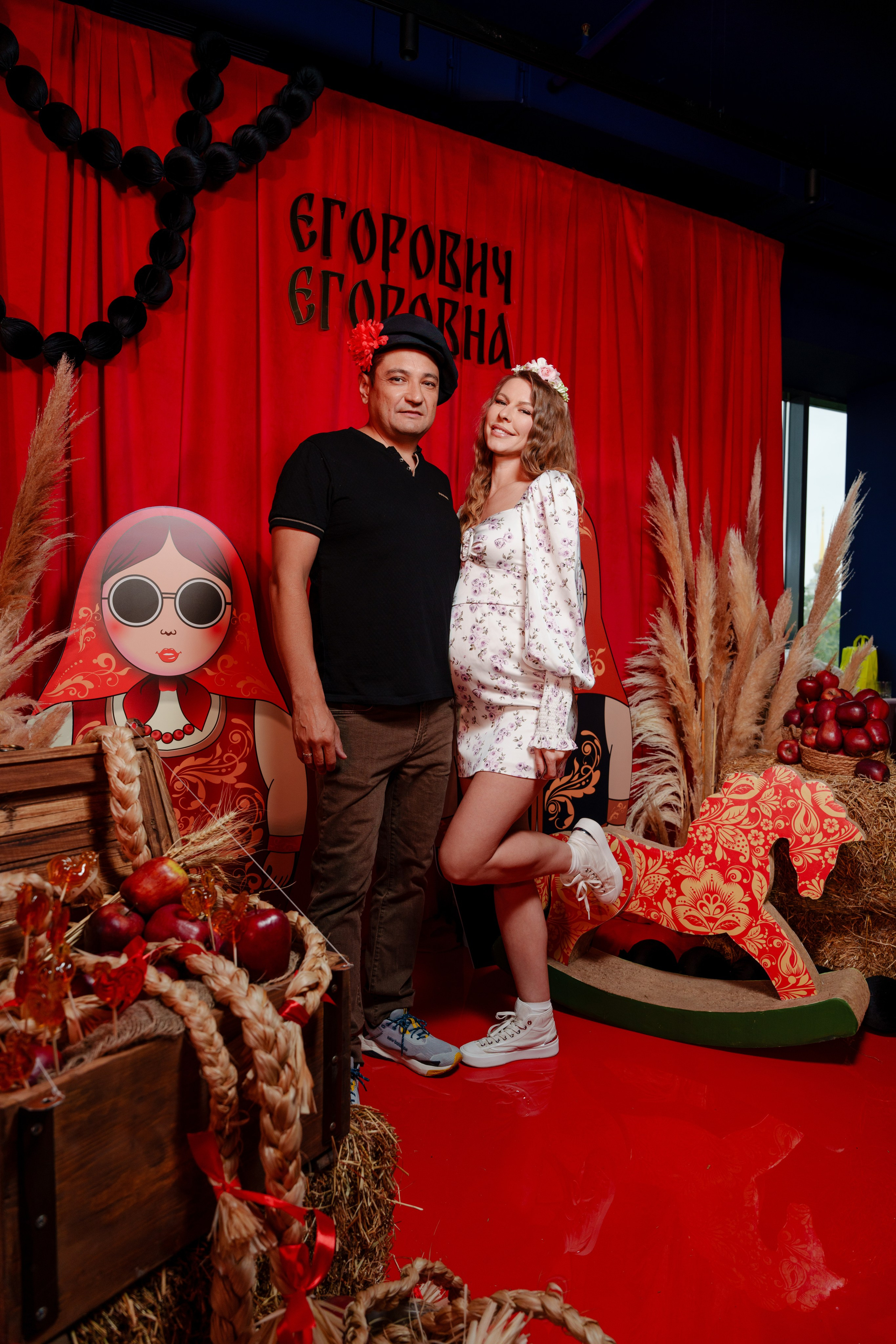 Репортажный фотограф на гендер пати в славянском стиле в Москве. Репортажный фотограф Москва Сергей Дружинин