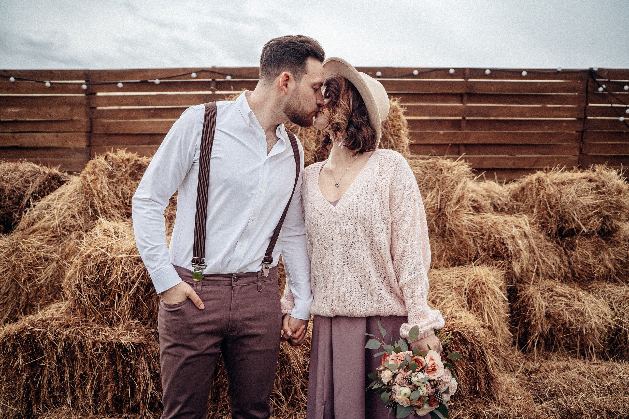 Стога сена. Локация для фотосессии. Свадебная площадка РАНЧО