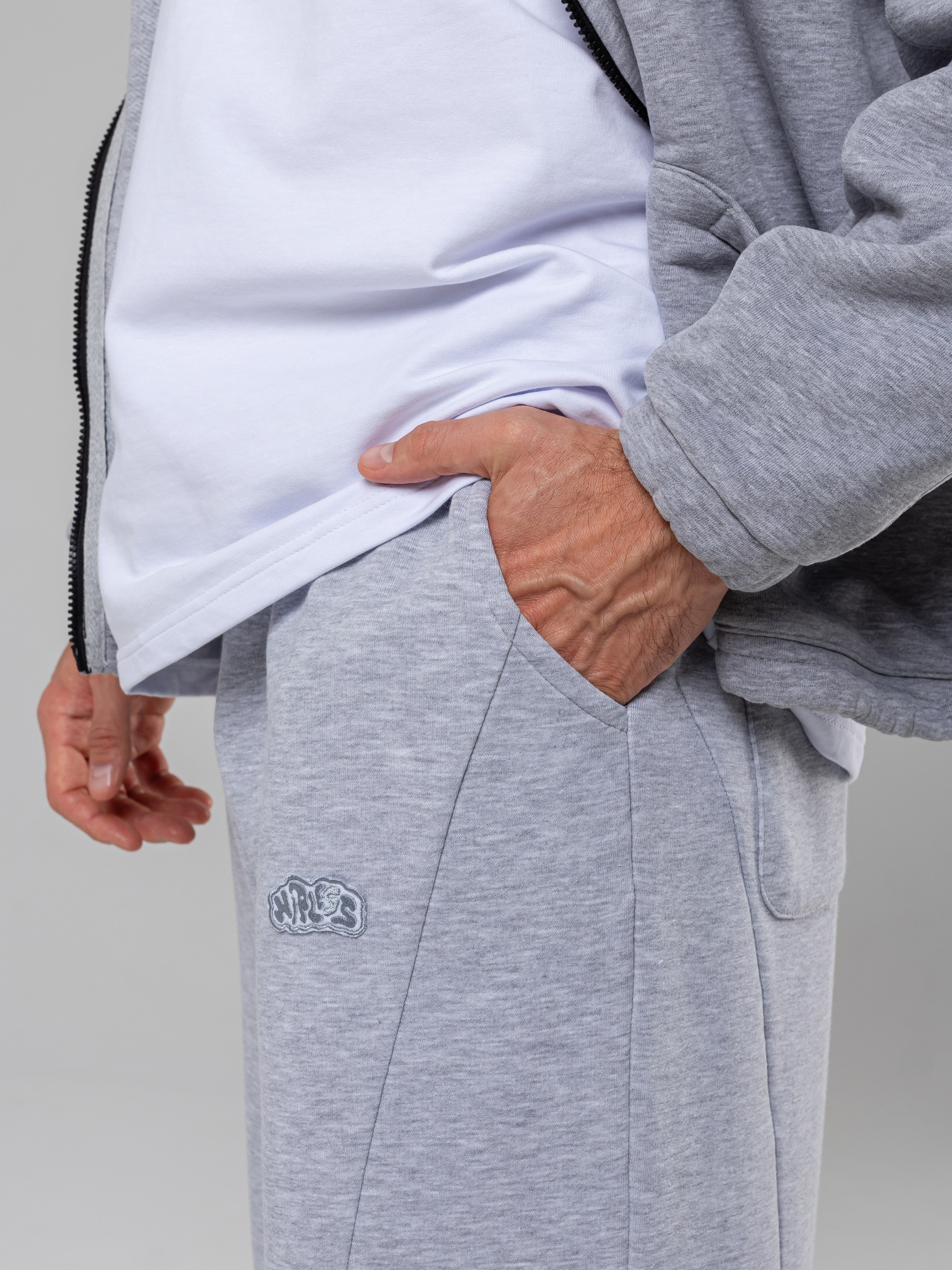 Худи и штаны. Фотограф в Краснодаре Арина Кудряшова