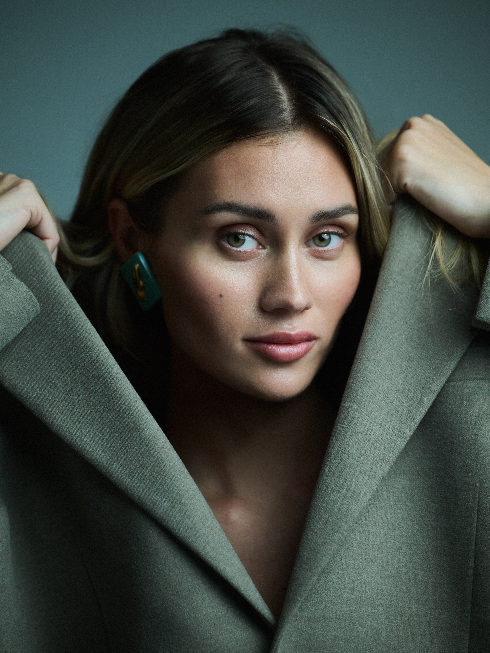 PEOPLETALK x MASH MILASH. TUTSARKIS — Art Director | Stylist | Photographer