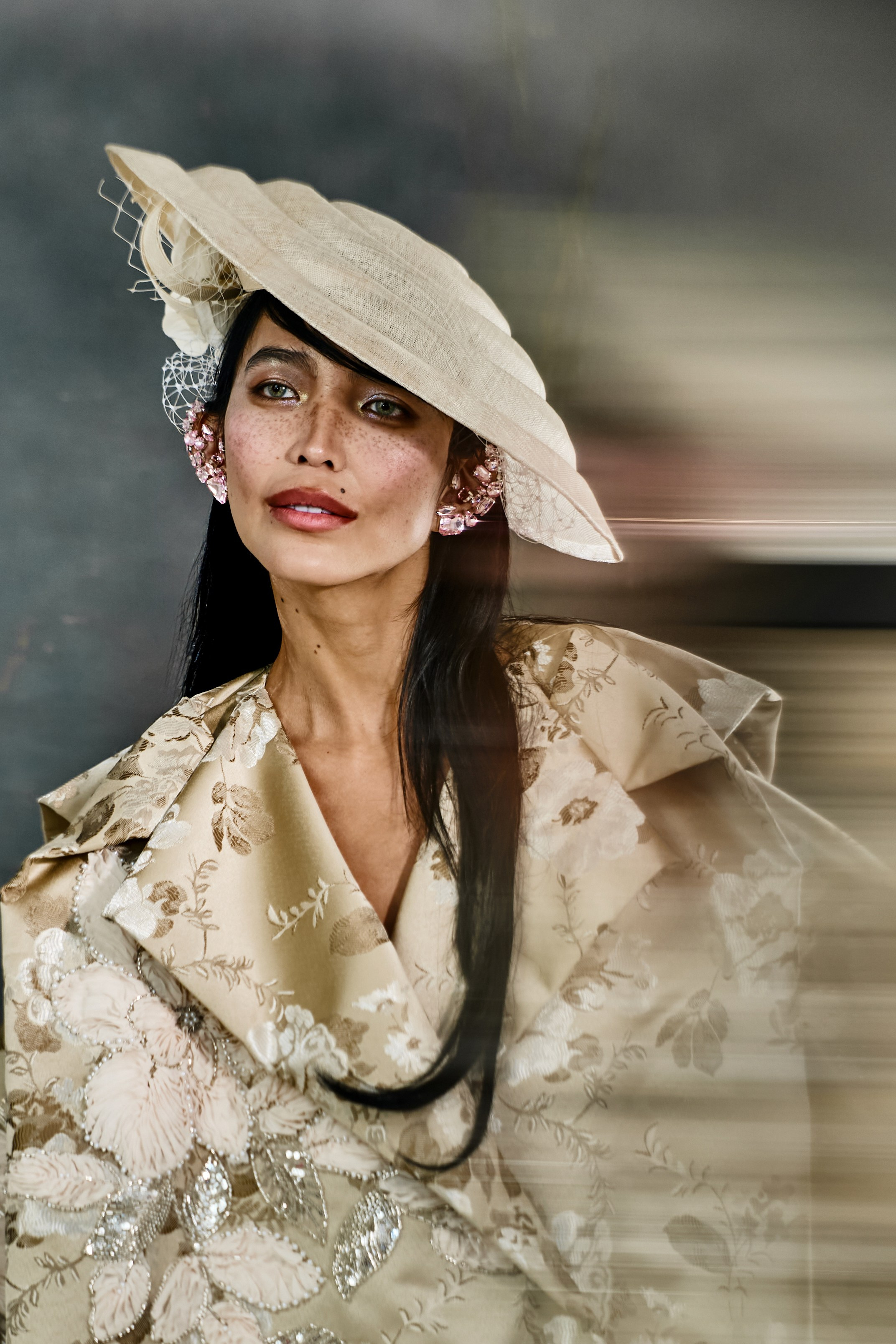 DARINA ERVIN x RUSSIAN BRANDS. TUTSARKIS — Art Director | Stylist | Photographer