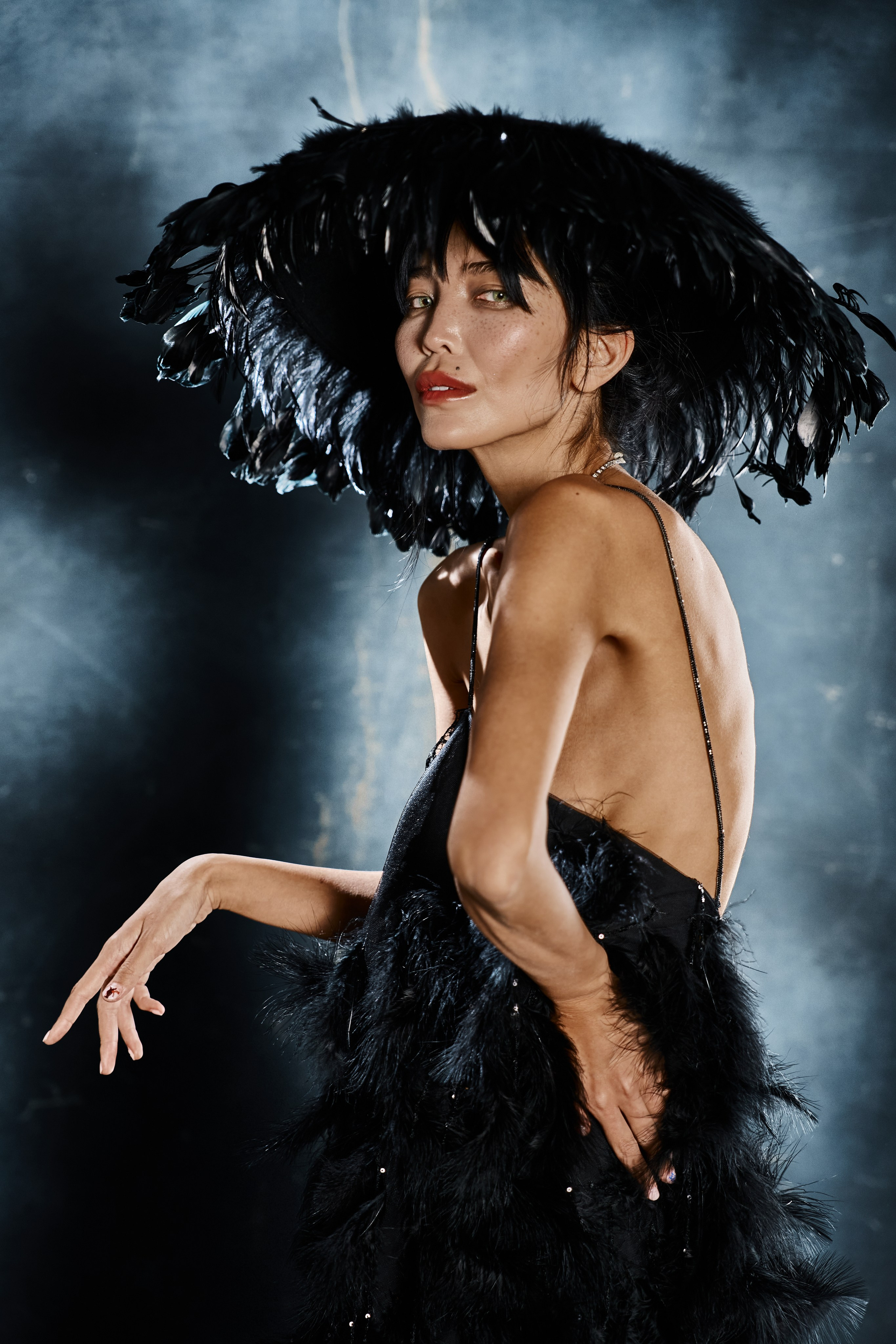 DARINA ERVIN x RUSSIAN BRANDS. TUTSARKIS — Art Director | Stylist | Photographer
