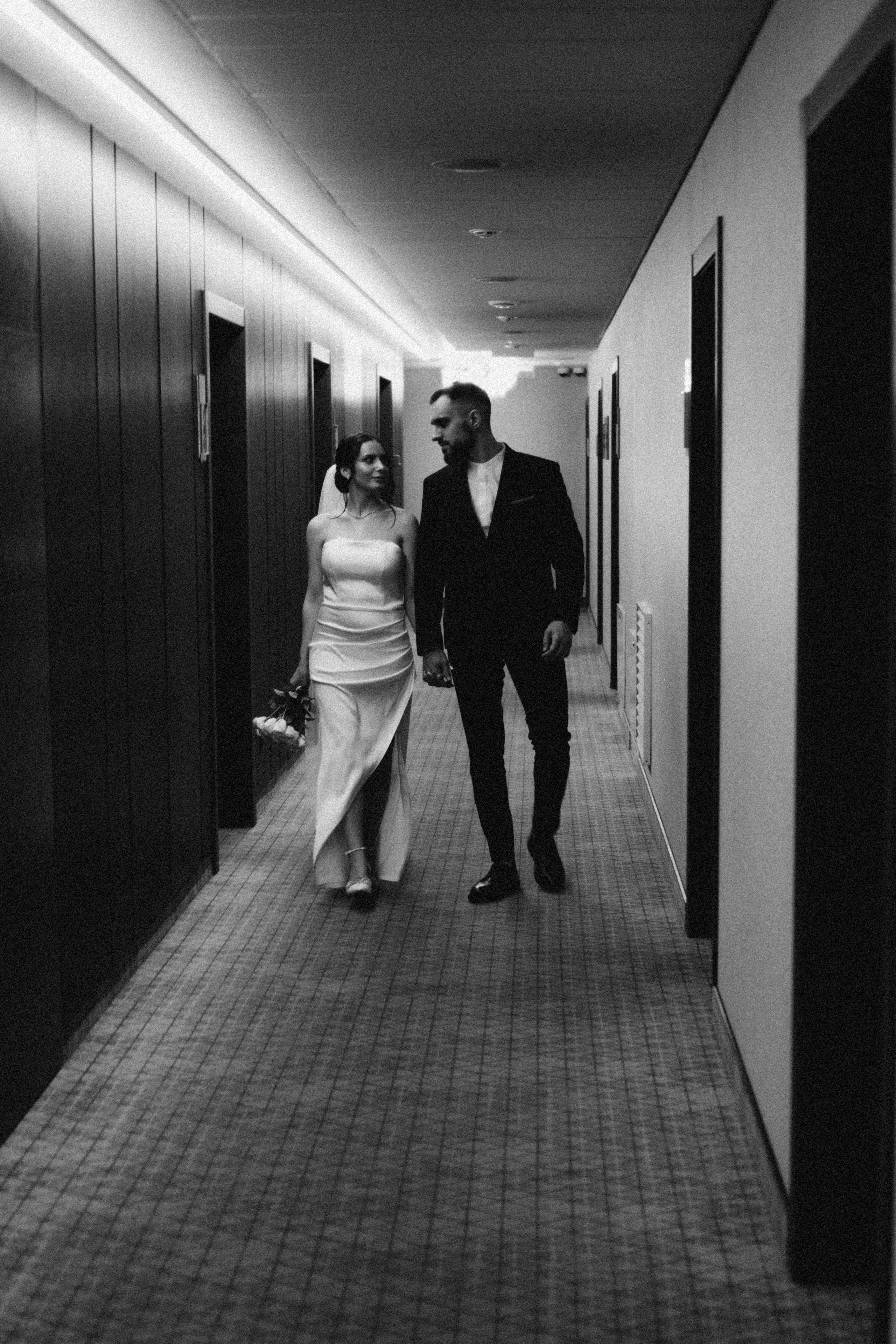 СВАДЕБНАЯ СЬЕМКА СБОРОВ ЖЕНИХА И НЕВЕСТЫ В ОТЕЛЕ И ТАКЖЕ ФОТОСЕССИИЯ В ОТЕЛЕЕ МЕГАПОЛИС БРЯНСК. Профессиональный фотограф, Санкт-Петербург — Виктория Богомолова