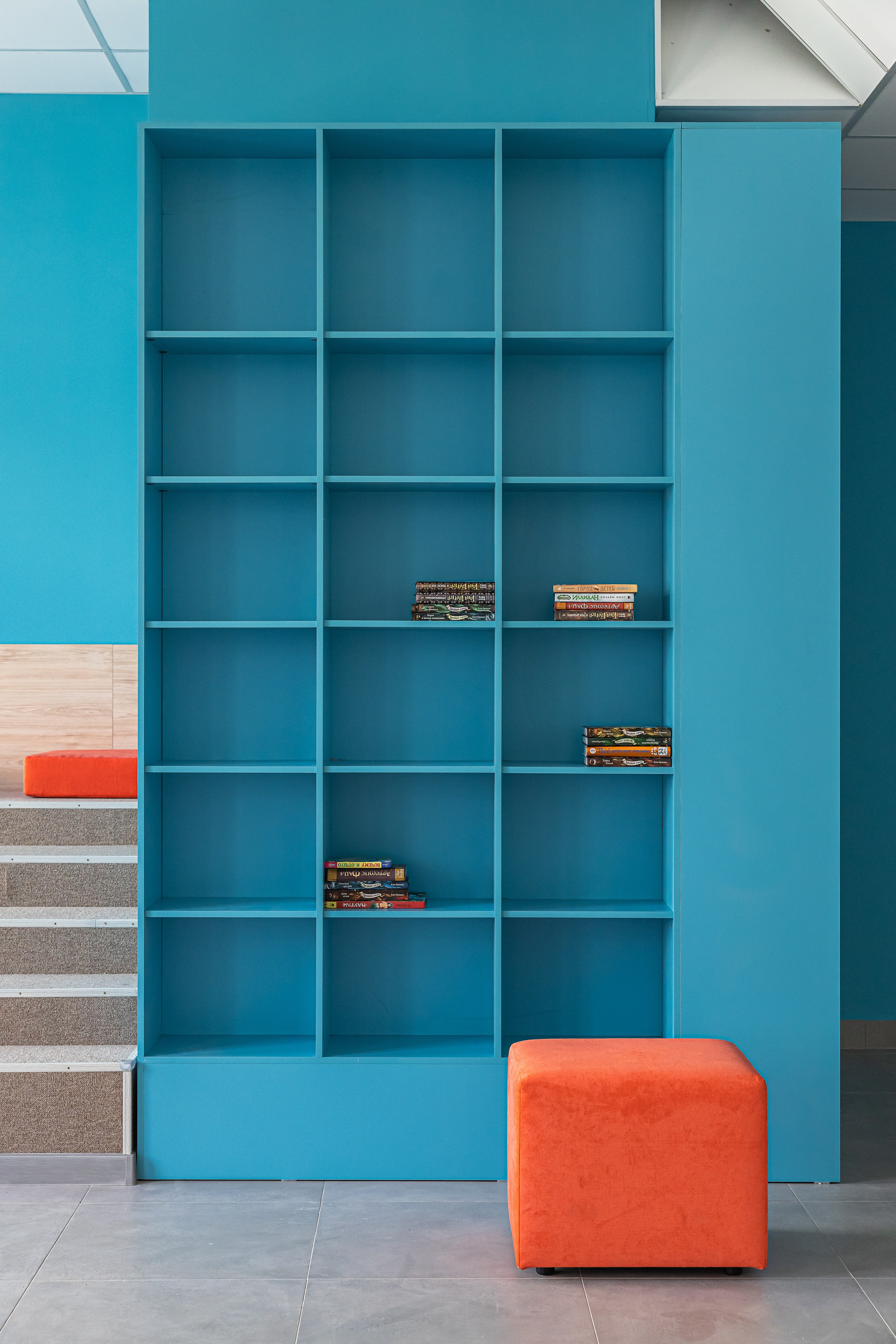 «Умная» школа № 74, г. Киров. Дизайнер Алина Вейнкрот. Иван Благушин. Интерьерный и архитектурный фотограф в Москве и Санкт-Петербурге