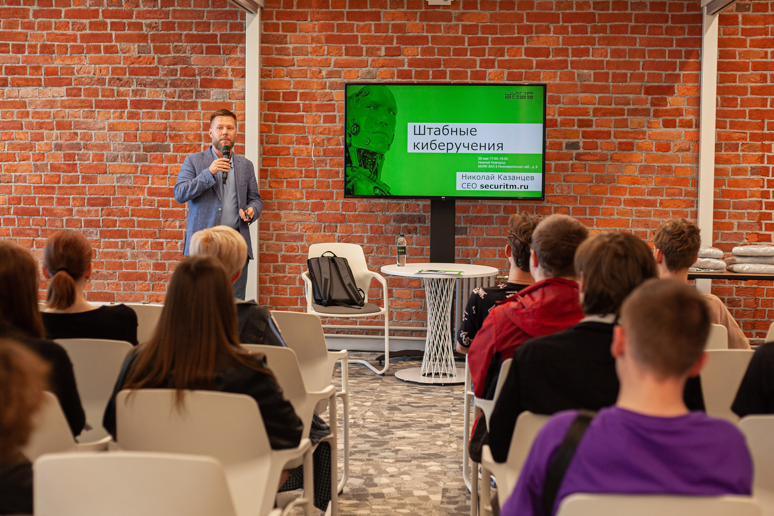 Фотограф на мероприятие в Нижнем Новгороде. Репортажный фотограф в Нижнем Новгороде. Фотограф на юбилей. Фотограф на день рождения. Фотограф конференций в Нижнем Новгороде. Спортивный фотограф в Нижнем Новгороде.