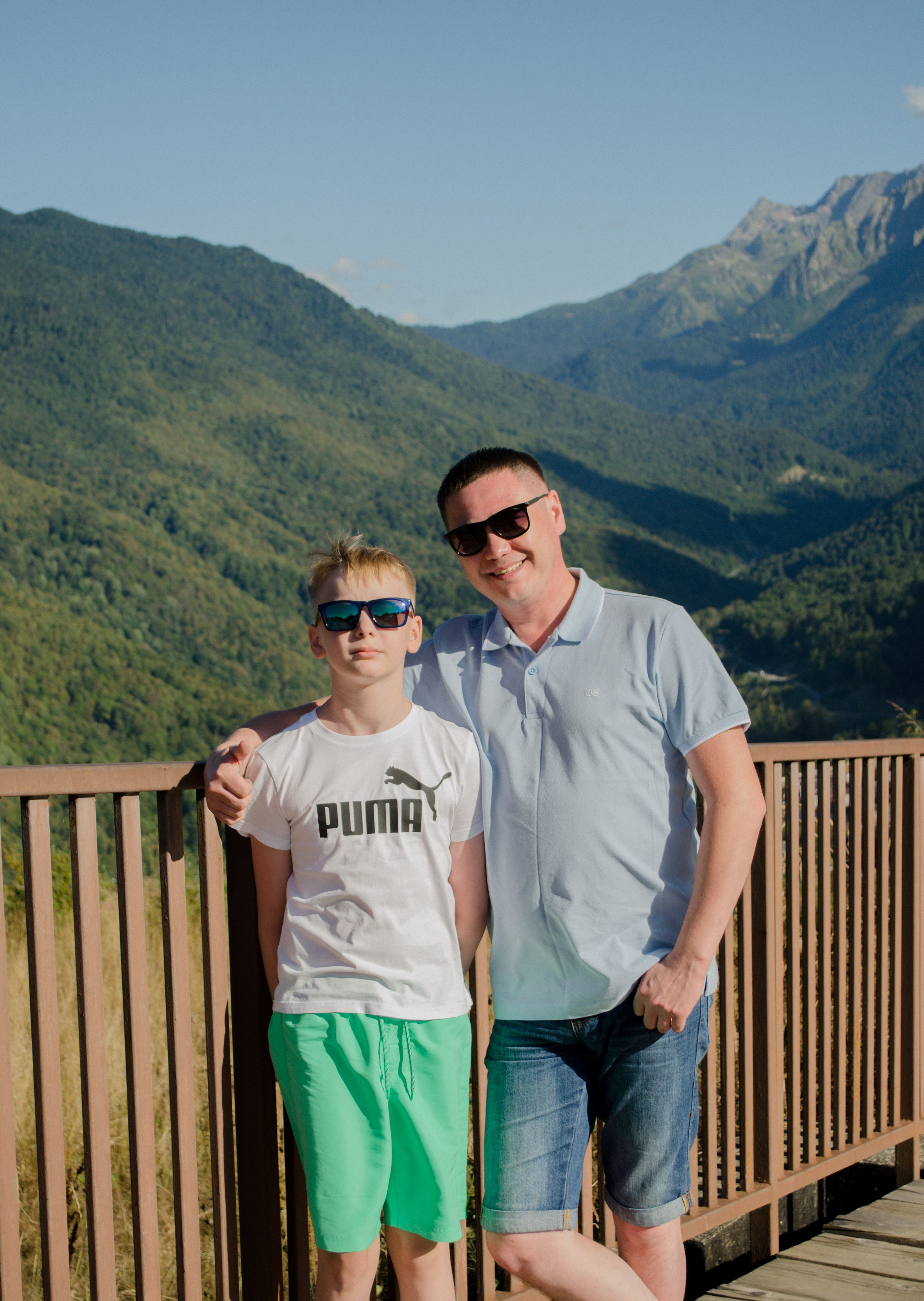 Папа и сын. Фотограф