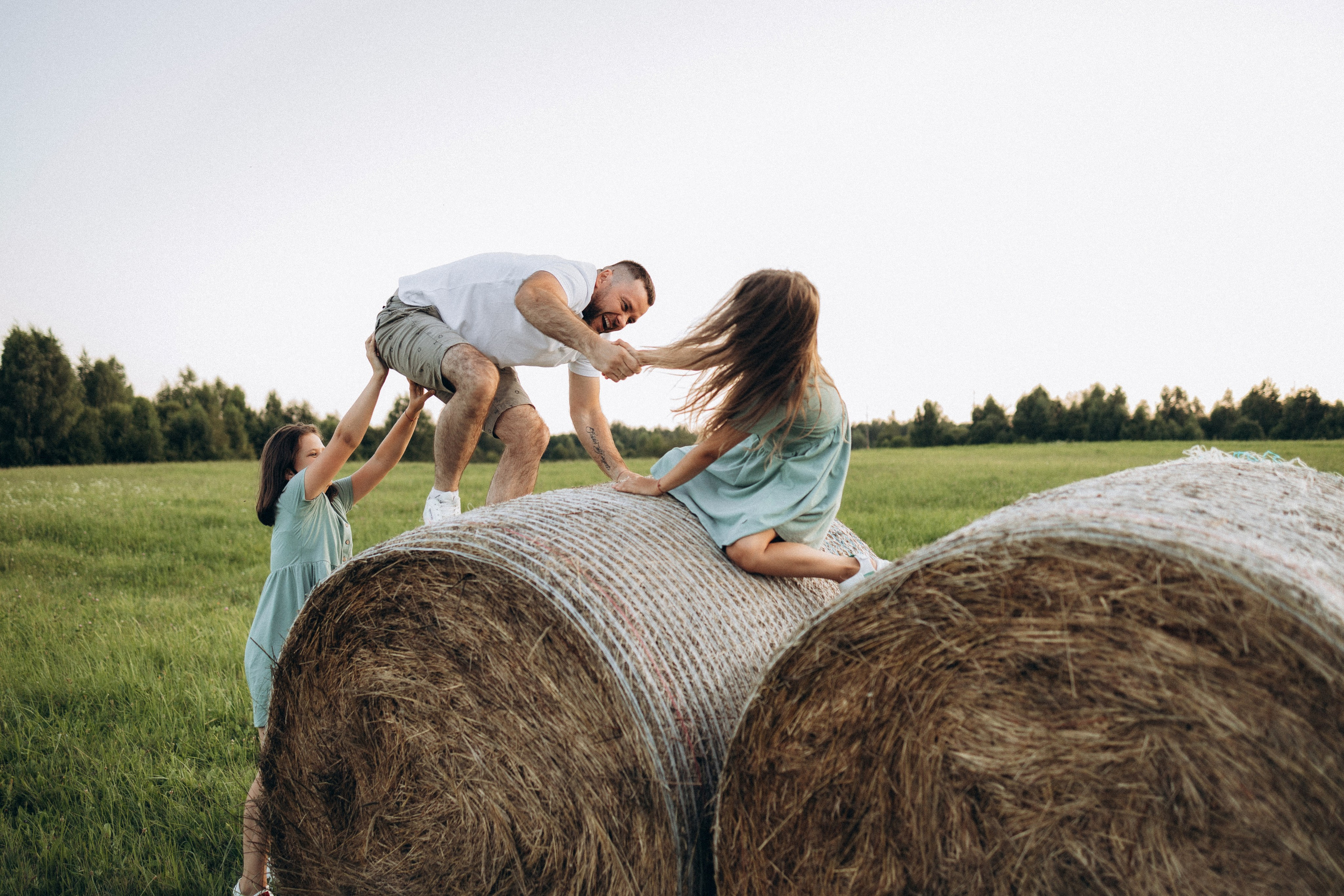 Алиса, Ульяна, Лена и Евгений. Фотограф Елена Рябцева