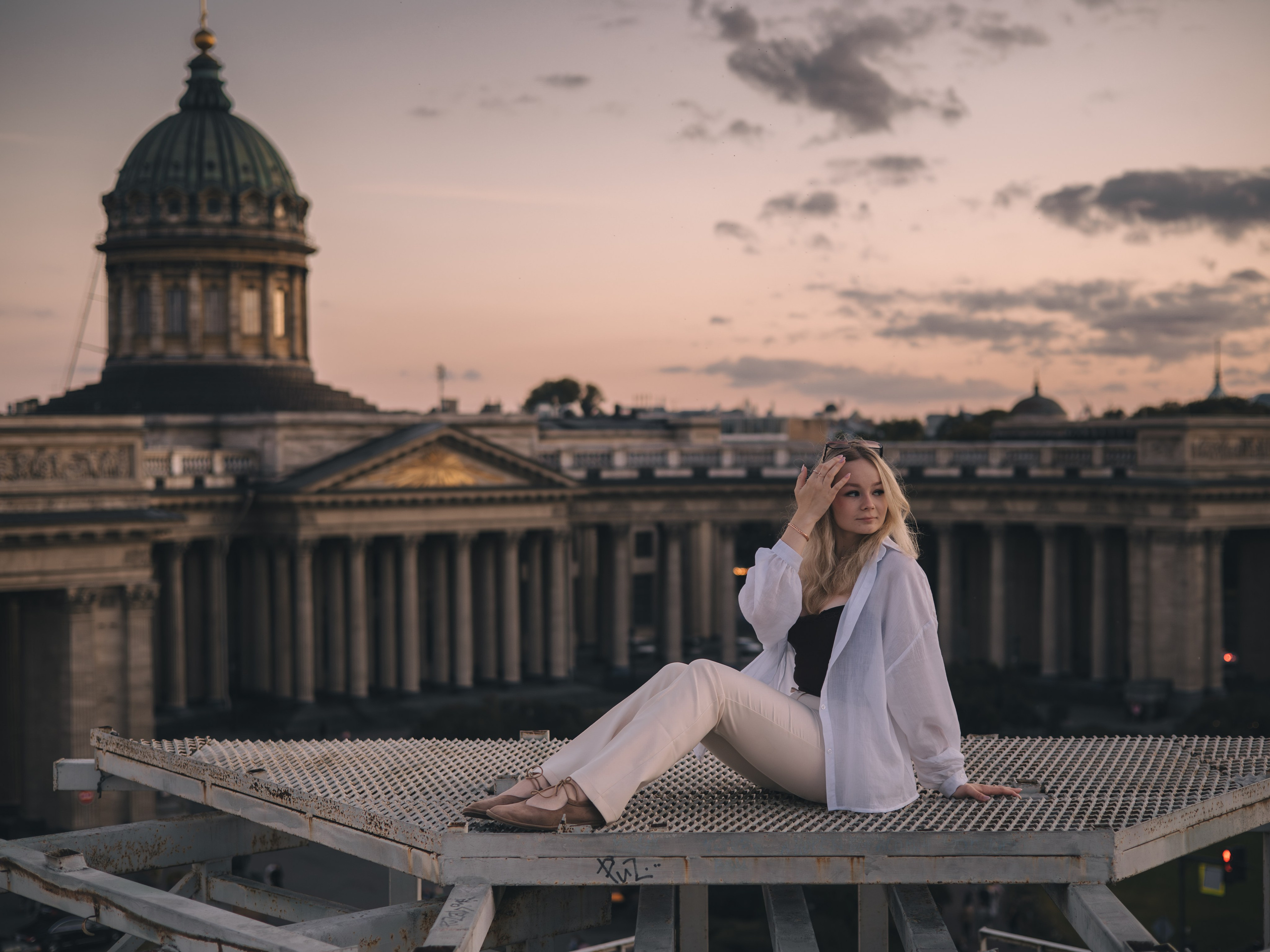 На крыше. Семейный фотограф в Санкт-Петербурге. Запечатление мгновений и ярких воспоминаний в Вашей жизни