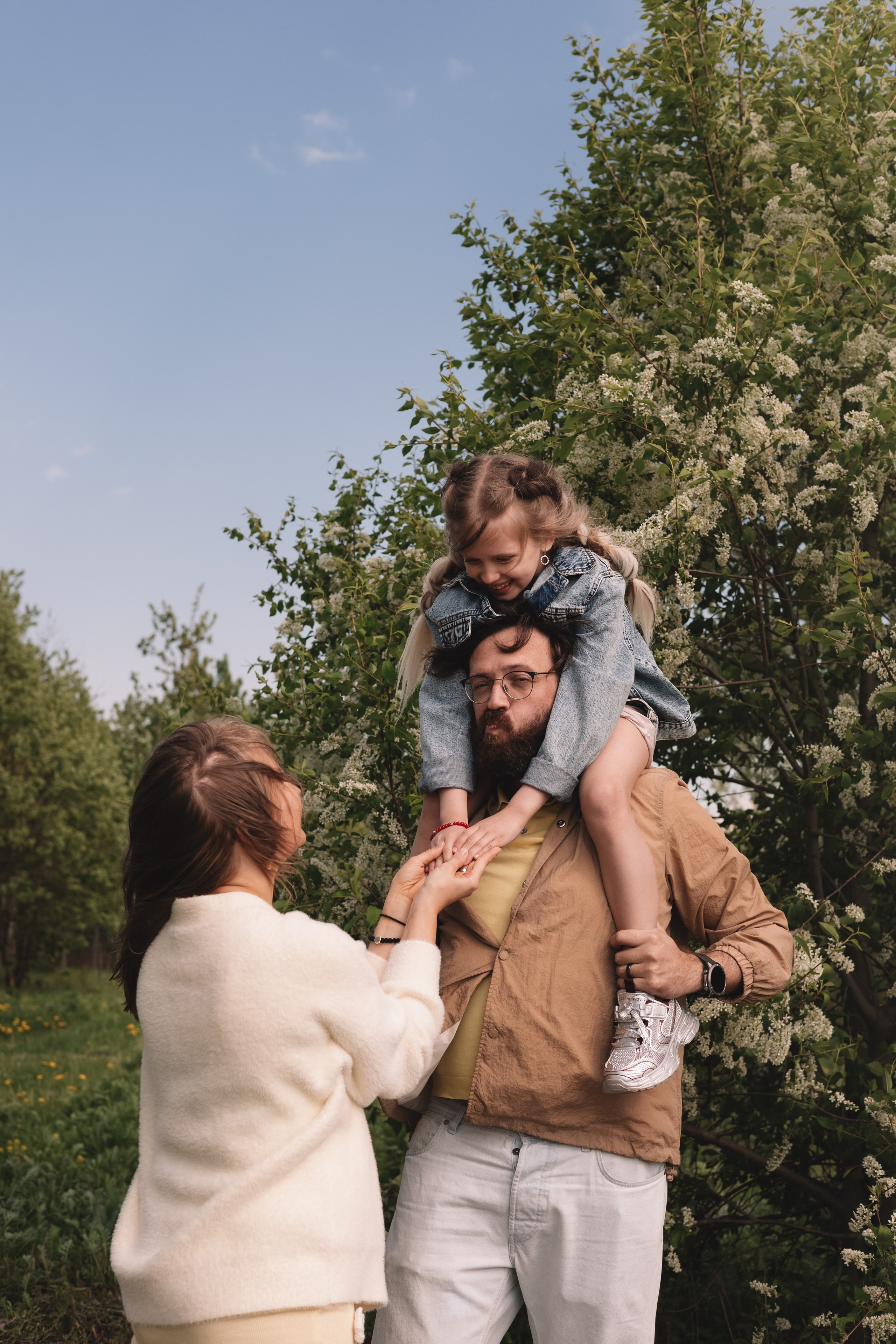 Аня+Мама+Папа. Семейный фотограф в Санкт-Петербурге. Запечатление мгновений и ярких воспоминаний в Вашей жизни