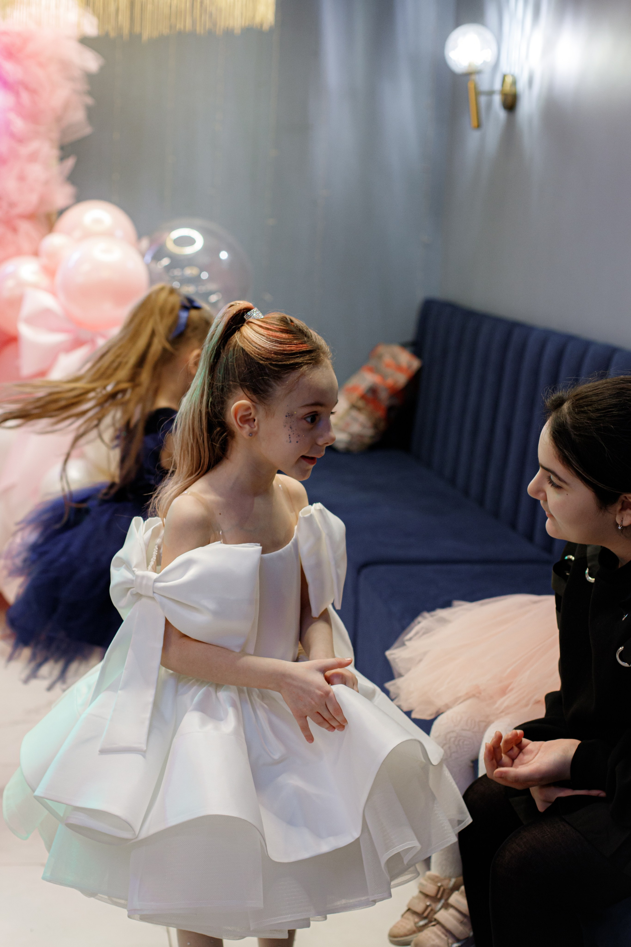 ASIA'S BIRTHDAY PARTY. Photokarish