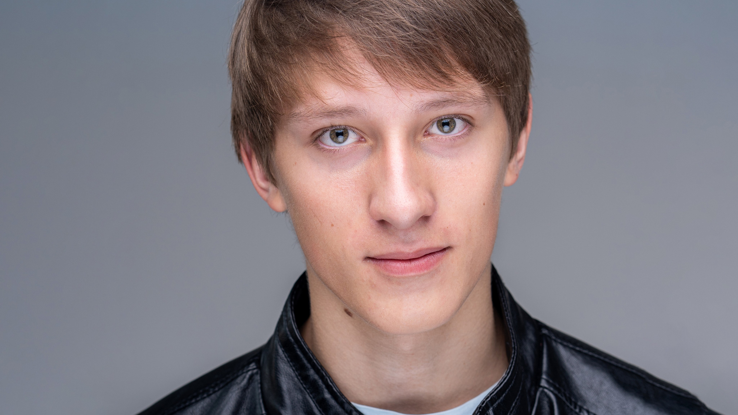 Портретный фотограф. Актёрское портфолио