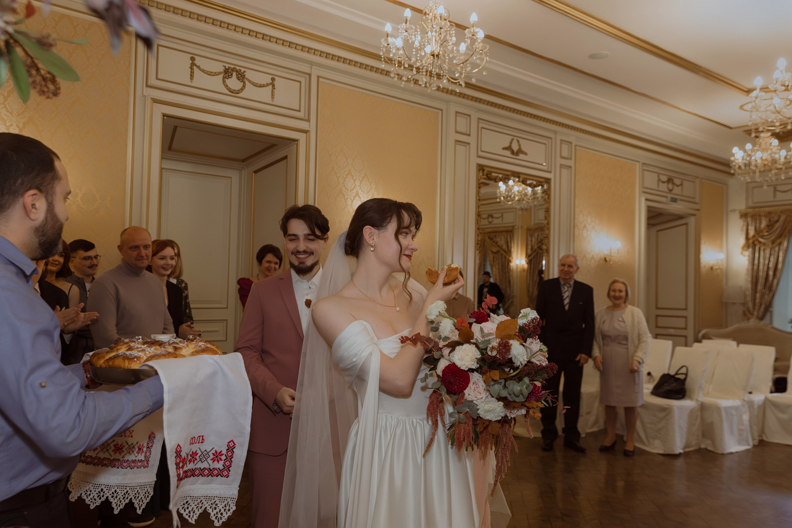 Welcome back to your own dinner party. Фотограф Лия Козловская Минск