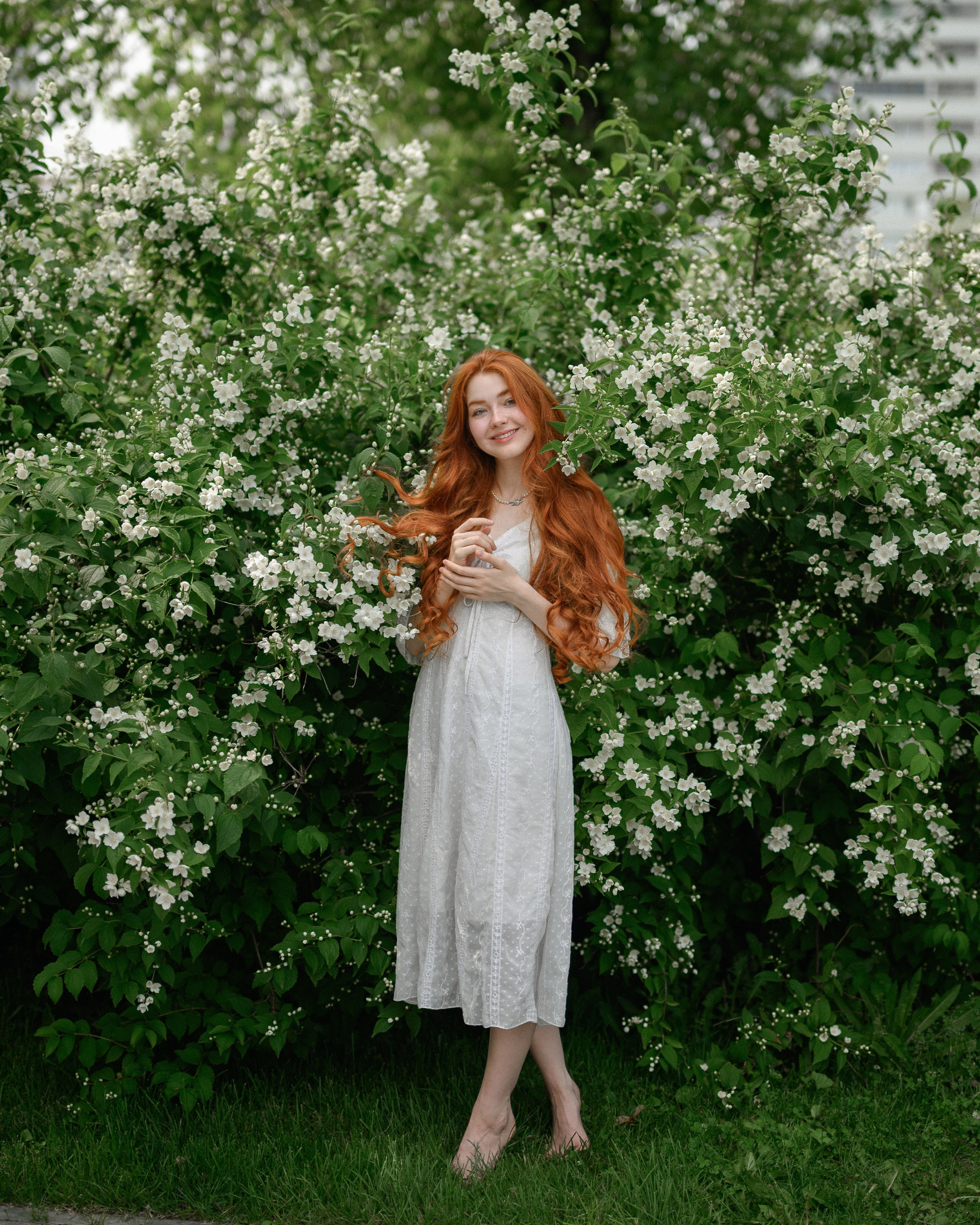 Съёмка в белом цветении в Сиреневом саду. Semerlina.ru