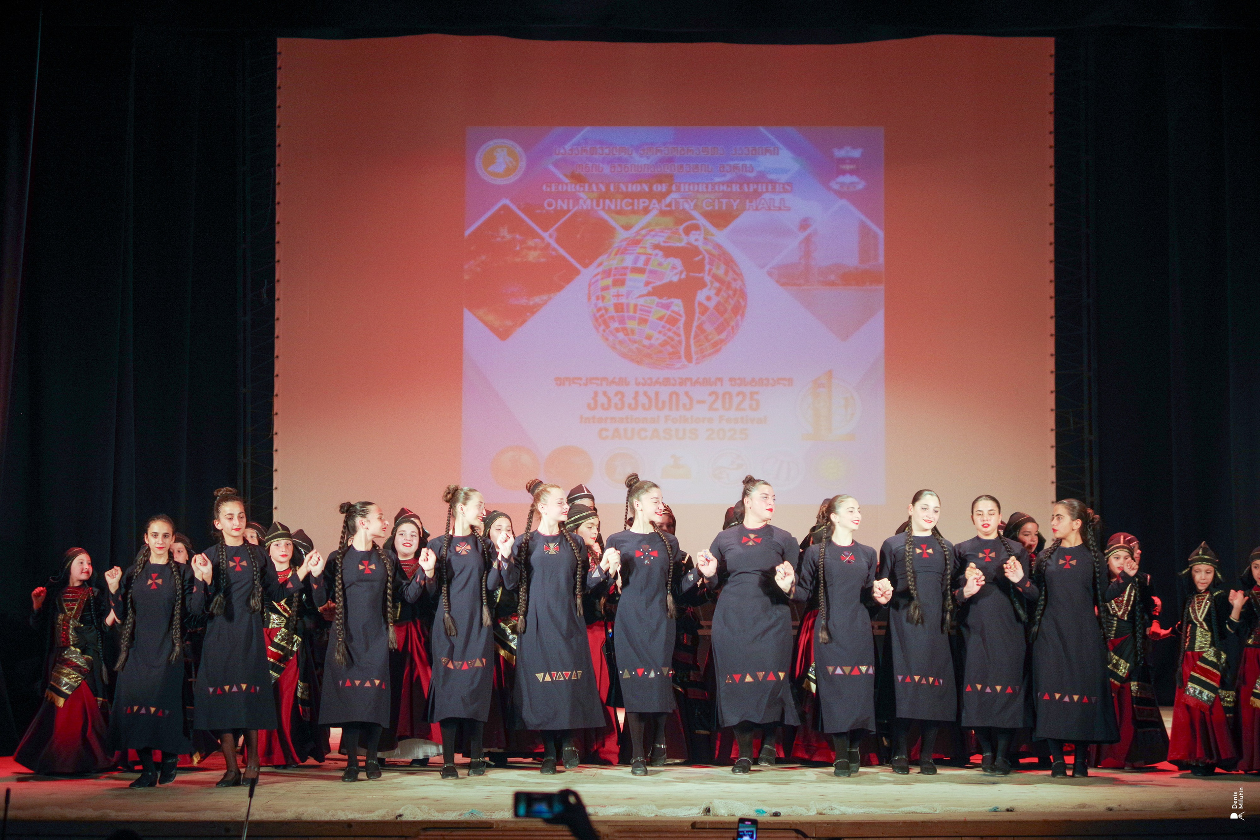 Танцы в прекрасном Они. Портретный фотограф Денис Милютин