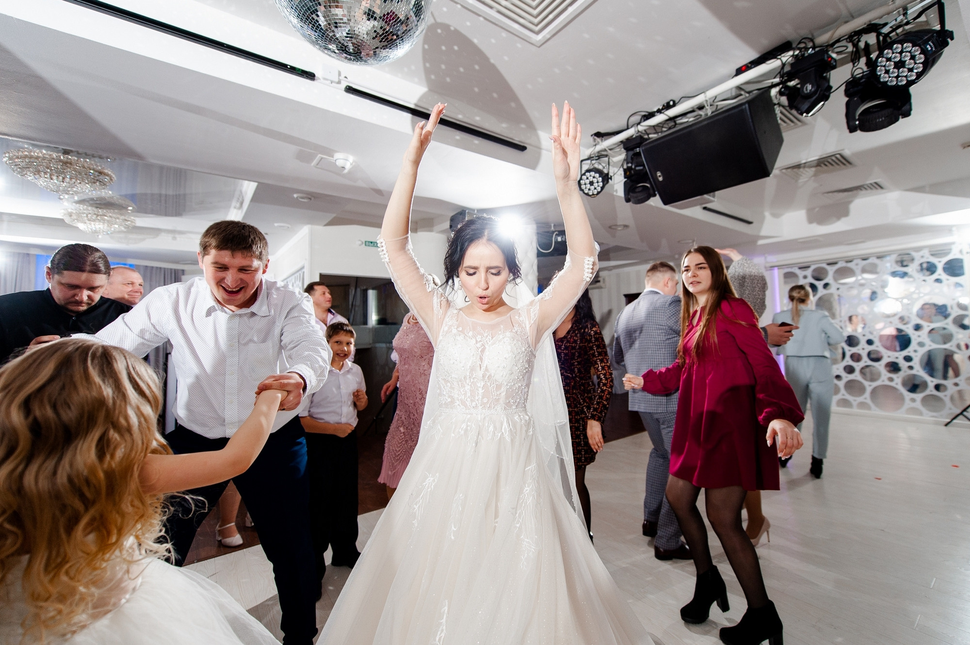 Свадебный и семейный фотограф в Омске Мормулев Михаил. Свадебный и семейный фотограф в Омске Мормулев Михаил