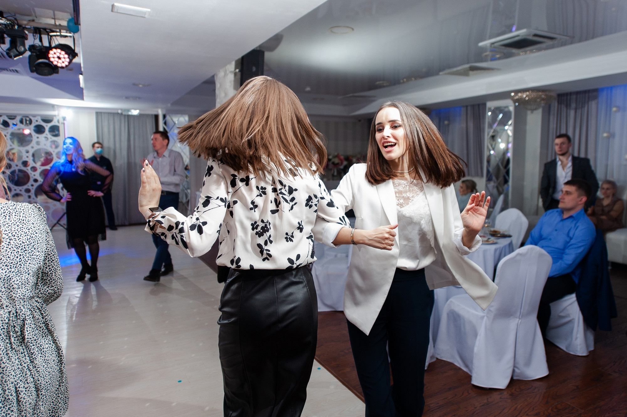 Свадебный и семейный фотограф в Омске Мормулев Михаил. Свадебный и семейный фотограф в Омске Мормулев Михаил