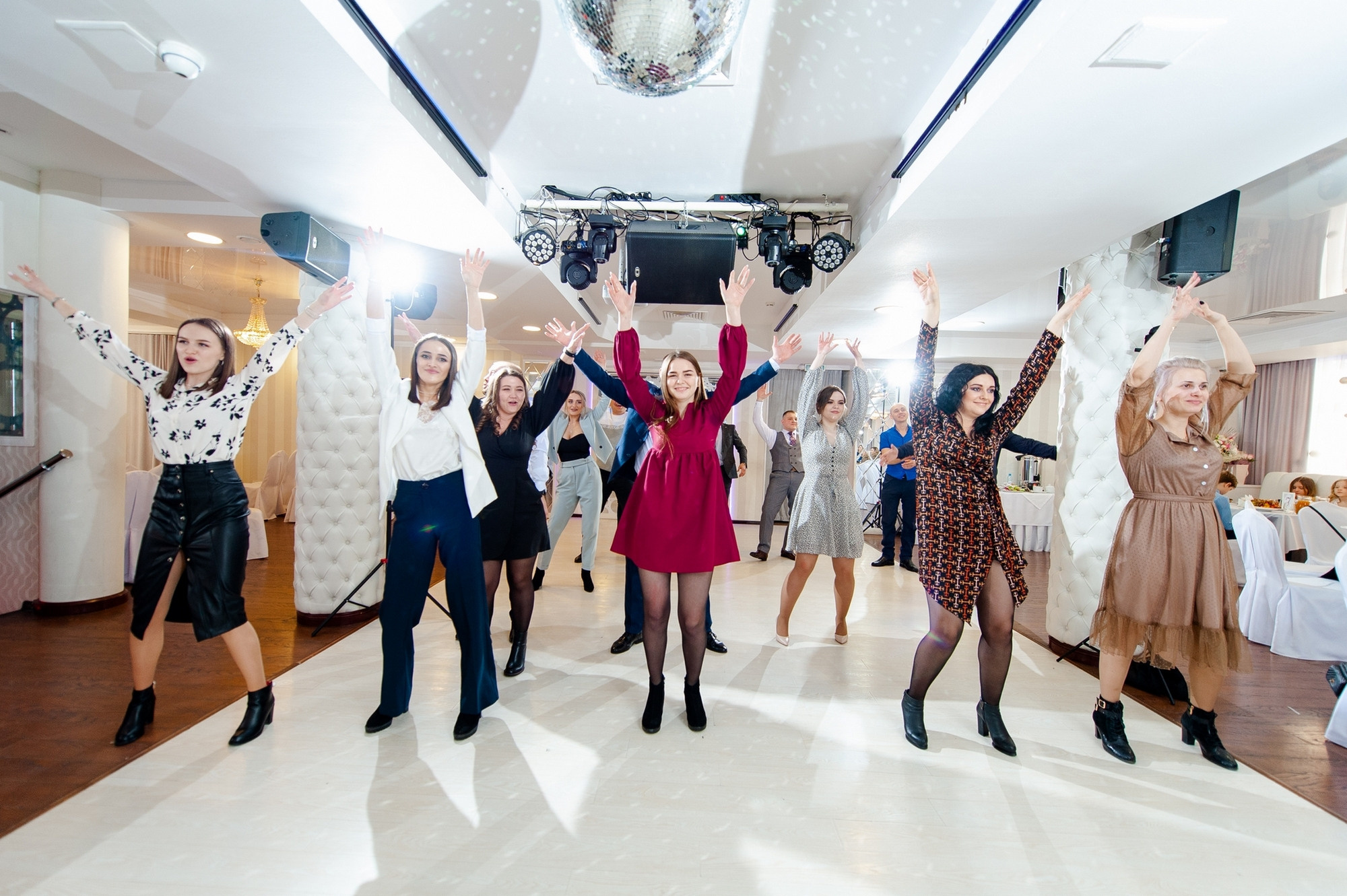 Свадебный и семейный фотограф в Омске Мормулев Михаил. Свадебный и семейный фотограф в Омске Мормулев Михаил