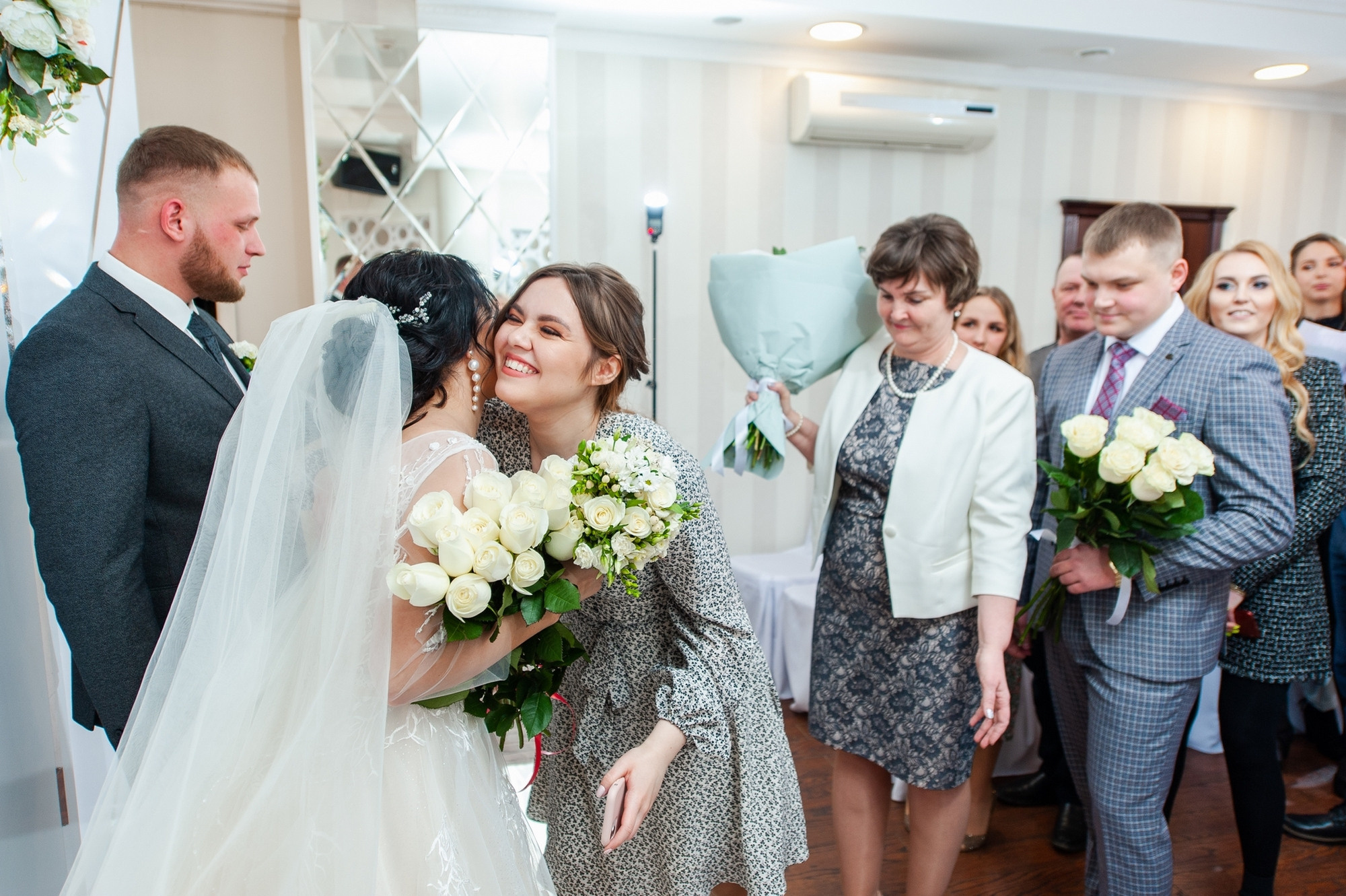 Свадебный и семейный фотограф в Омске Мормулев Михаил. Свадебный и семейный фотограф в Омске Мормулев Михаил