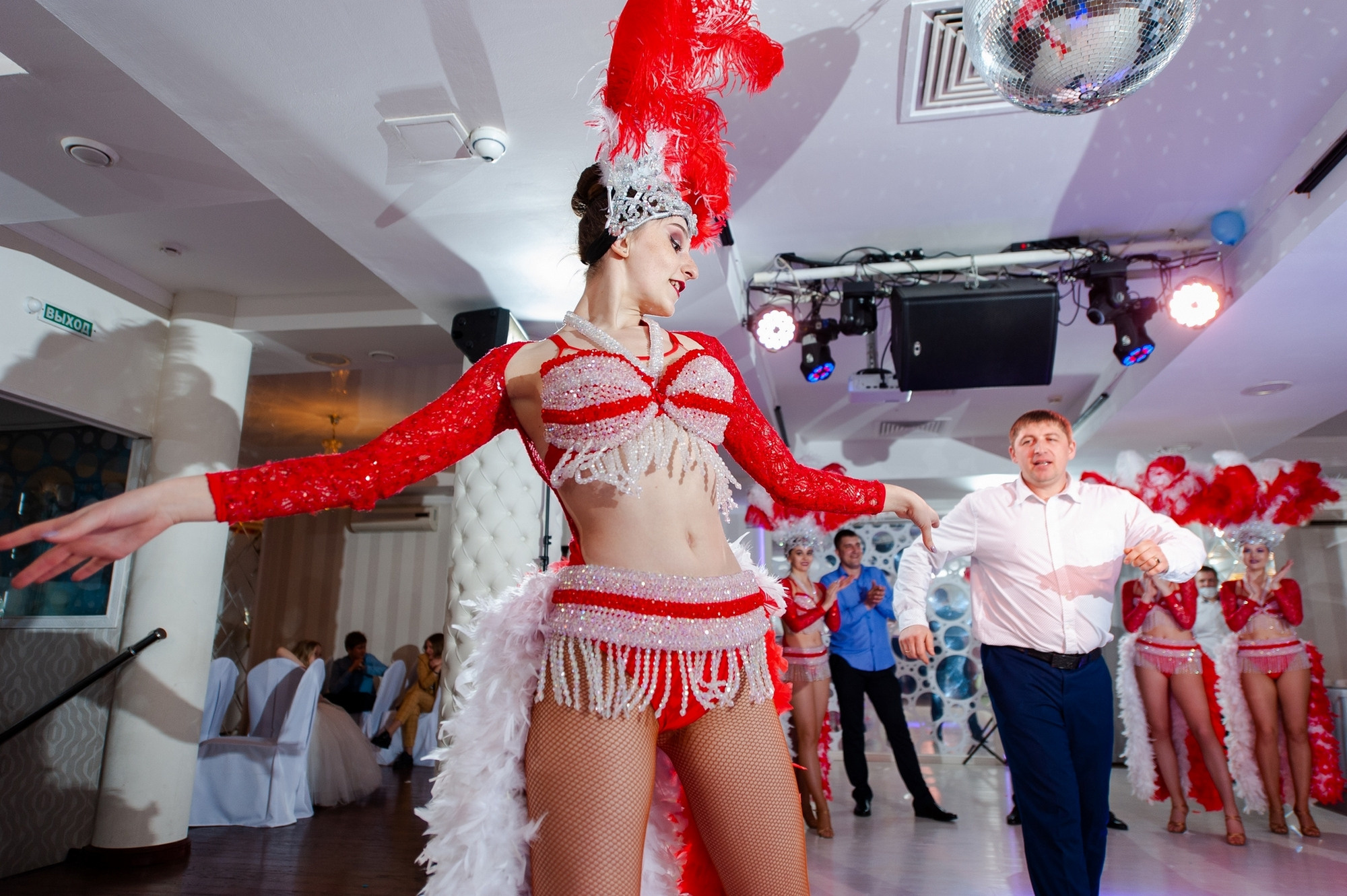 Свадебный и семейный фотограф в Омске Мормулев Михаил. Свадебный и семейный фотограф в Омске Мормулев Михаил