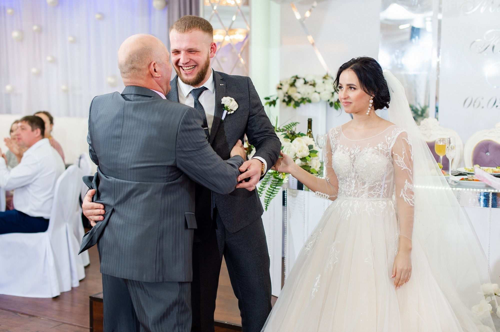 Свадебный и семейный фотограф в Омске Мормулев Михаил. Свадебный и семейный фотограф в Омске Мормулев Михаил