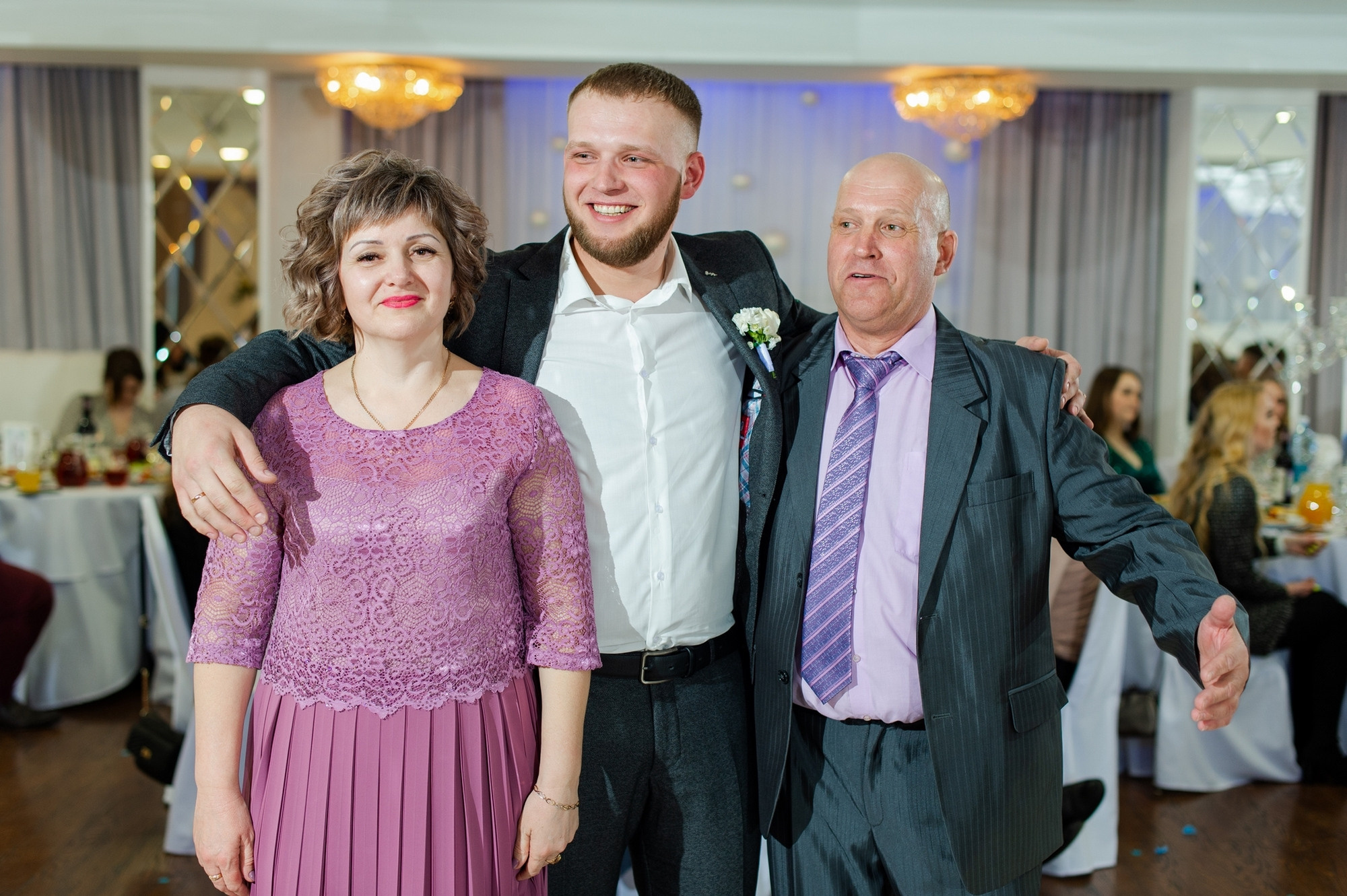 Свадебный и семейный фотограф в Омске Мормулев Михаил. Свадебный и семейный фотограф в Омске Мормулев Михаил