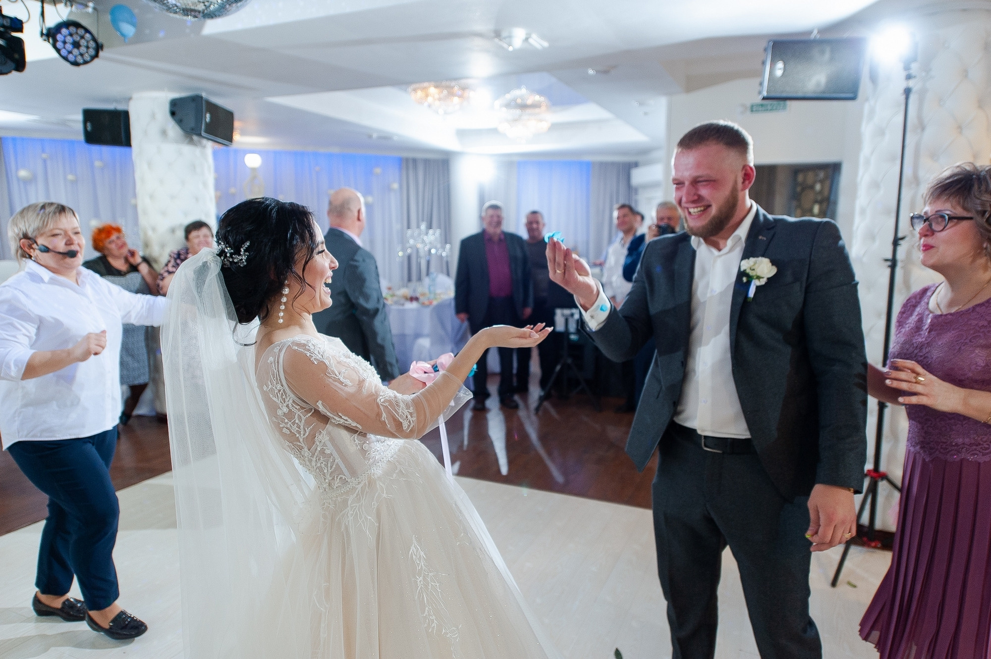 Свадебный и семейный фотограф в Омске Мормулев Михаил. Свадебный и семейный фотограф в Омске Мормулев Михаил