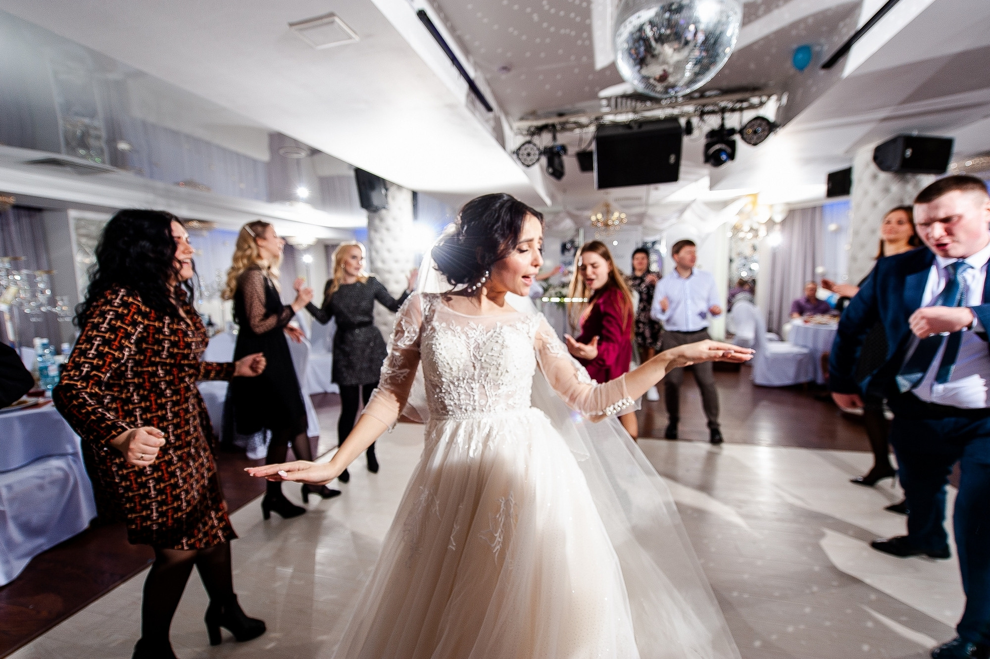 Свадебный и семейный фотограф в Омске Мормулев Михаил. Свадебный и семейный фотограф в Омске Мормулев Михаил