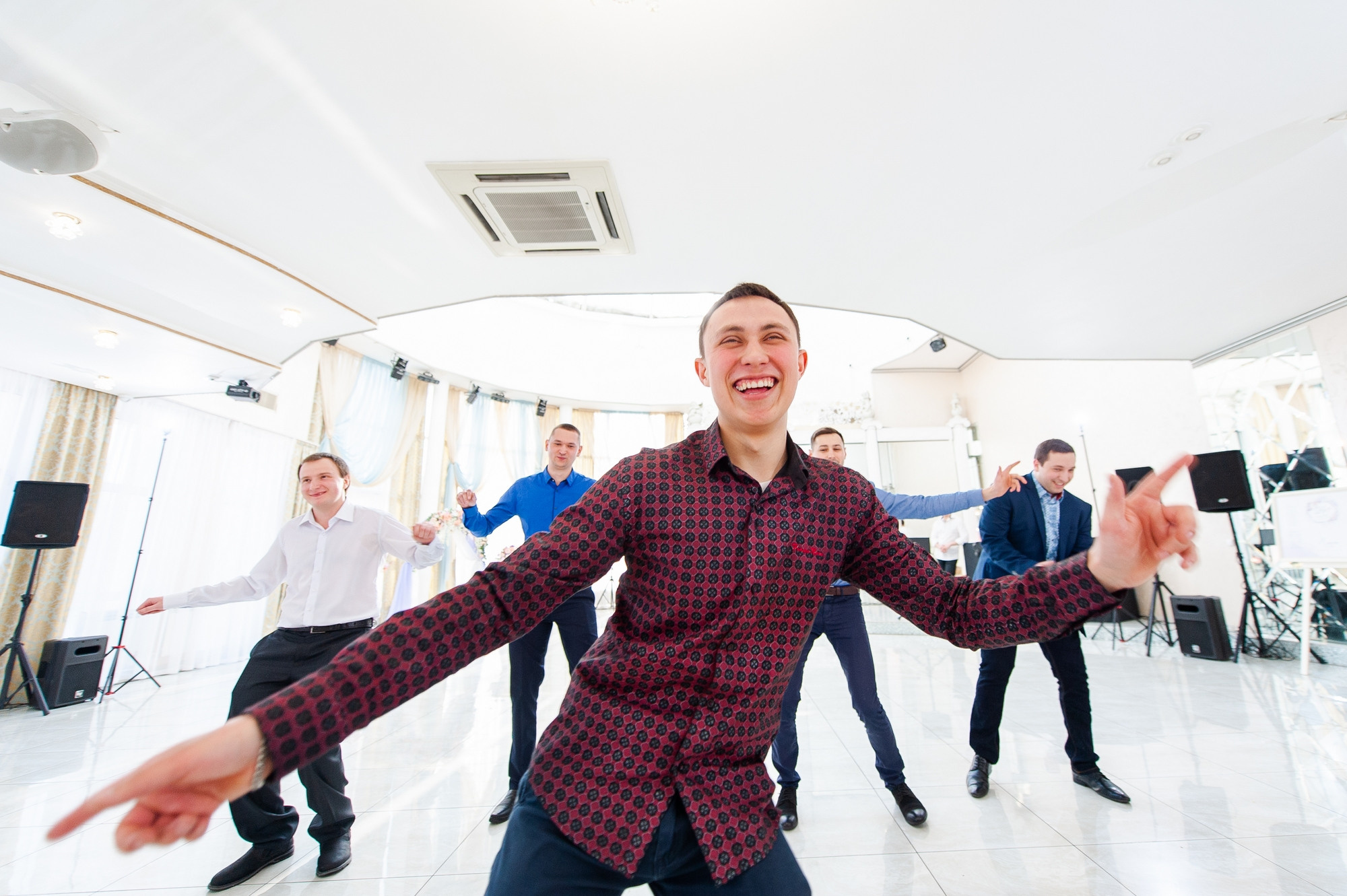 Свадебный и семейный фотограф в Омске Мормулев Михаил. Свадебный и семейный фотограф в Омске Мормулев Михаил