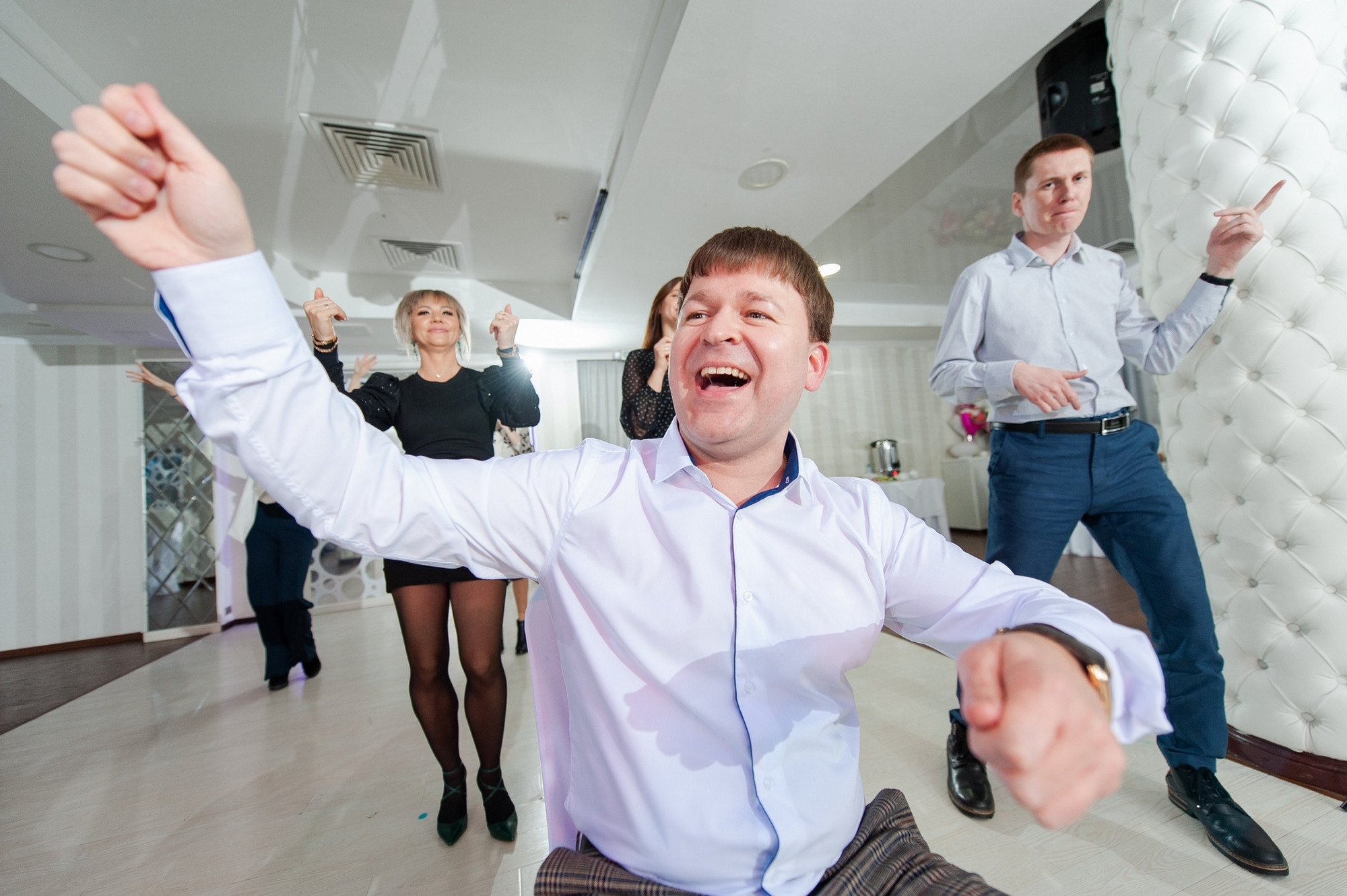 Свадебный и семейный фотограф в Омске Мормулев Михаил. Свадебный и семейный фотограф в Омске Мормулев Михаил