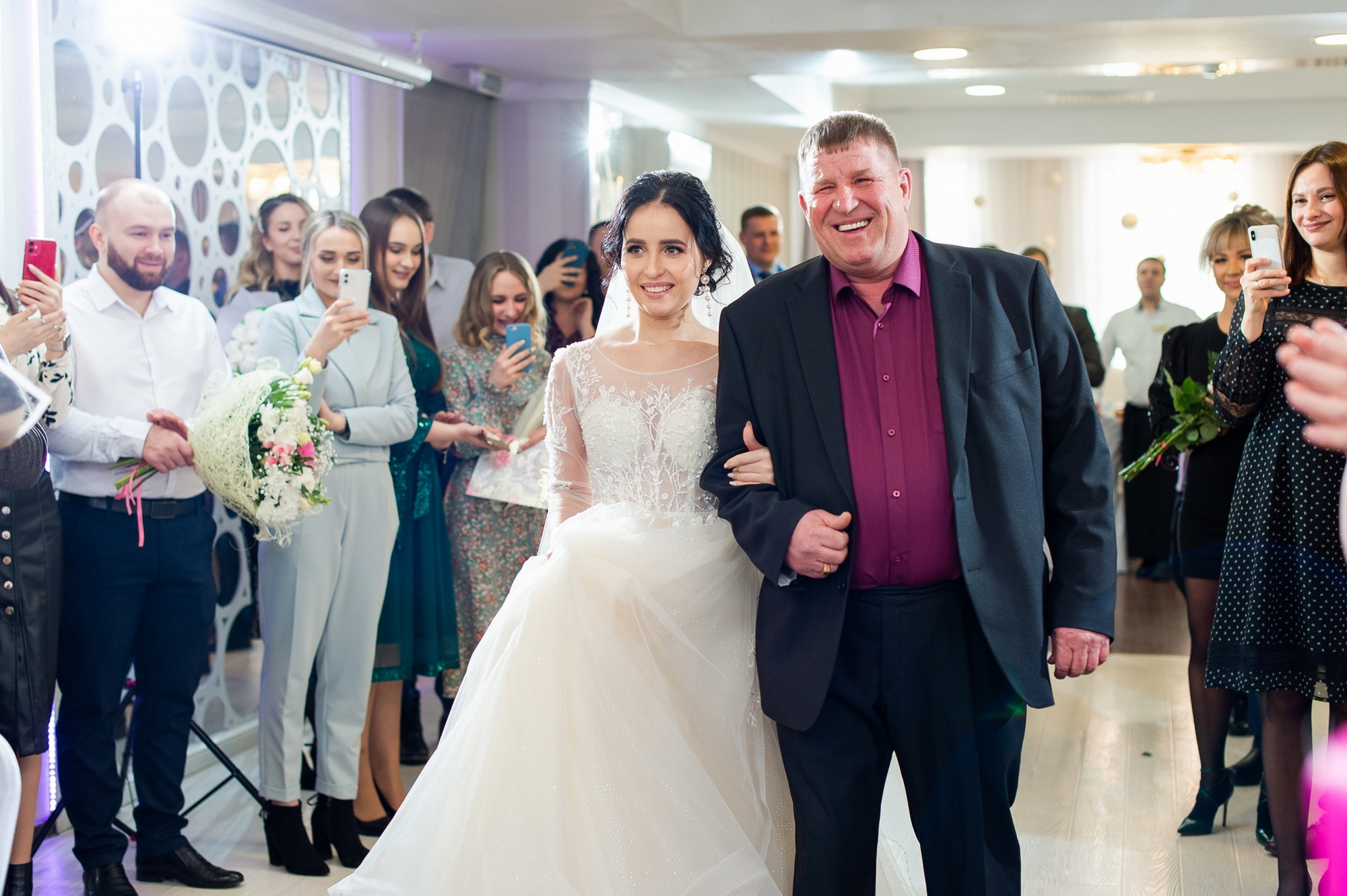 Свадебный и семейный фотограф в Омске Мормулев Михаил. Свадебный и семейный фотограф в Омске Мормулев Михаил