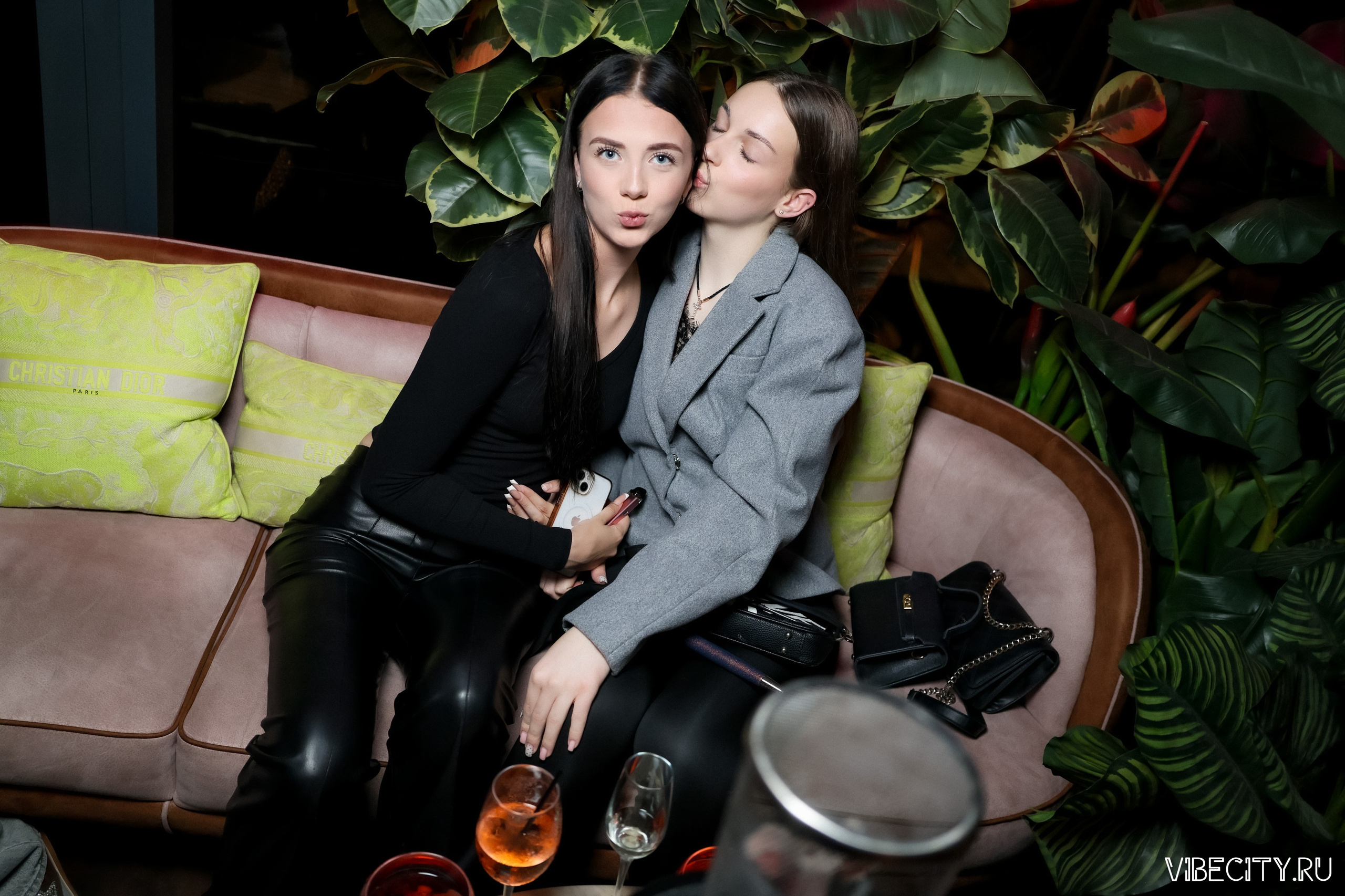 DOUBLE U. VIBECITY.RU Вайб Сити Ру Фоторепортажи Фотоотчеты Калининград