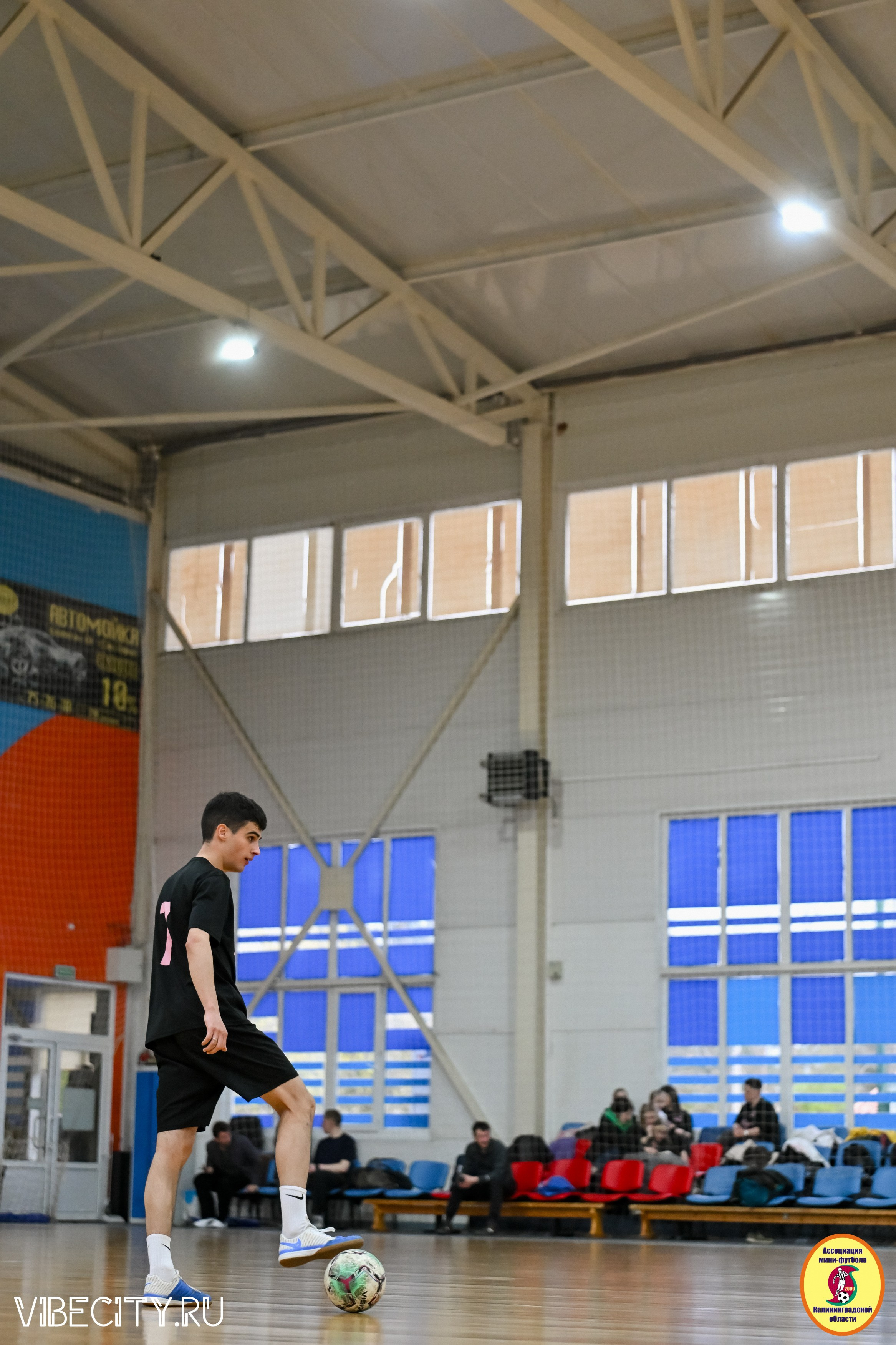 8 тур Корпоративной Бизнес-Лиги по футзалу. VIBECITY.RU Вайб Сити Ру Фоторепортажи Фотоотчеты Калининград