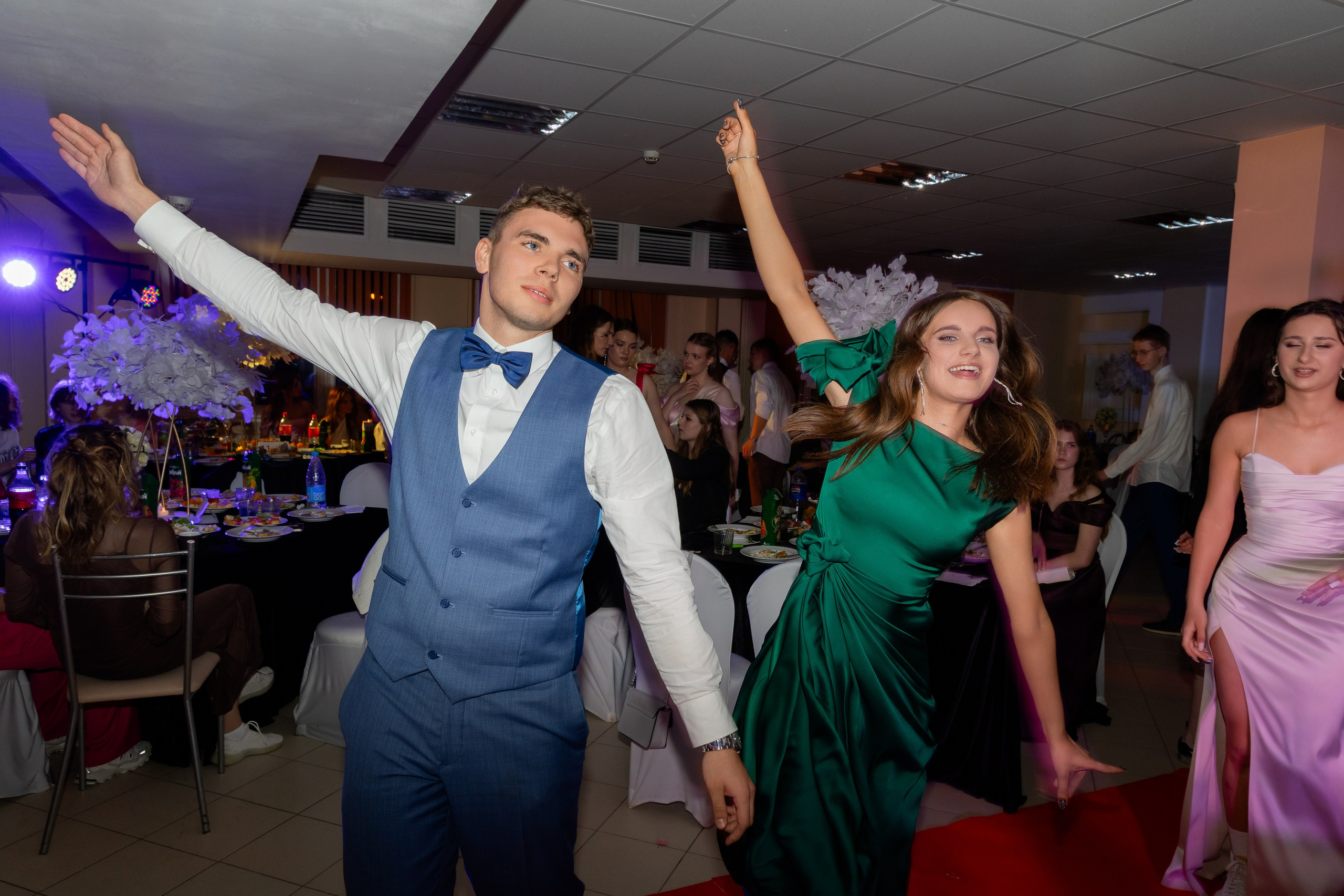 Школьный выпускной 2025 год в Минске, Беларуси. Свадебный фотограф в Минске/Беларуси Сергей Спиридонов