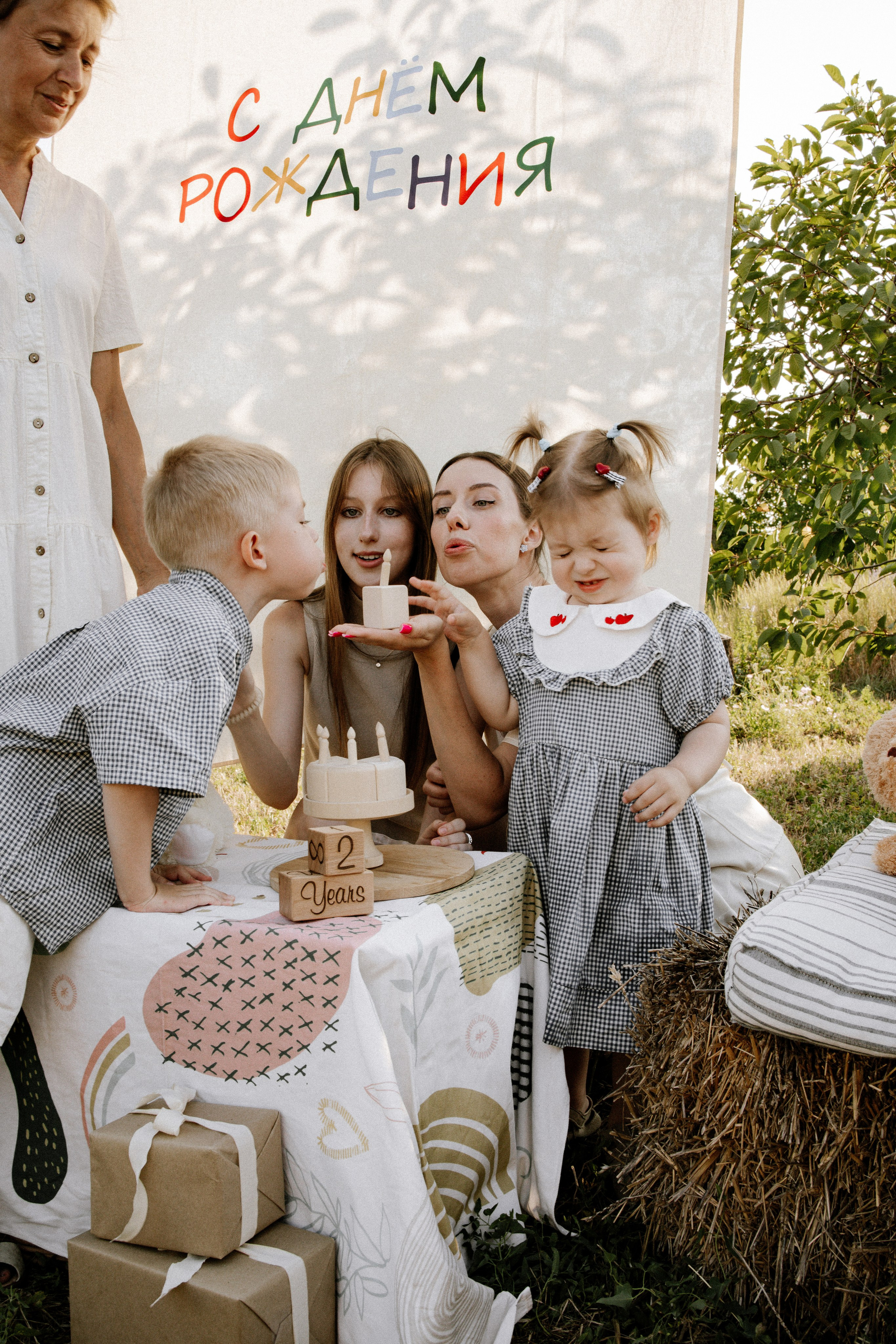 День рождения Марьяны на дачке. Семейный фотограф | Керчь | Ивановская Виктория