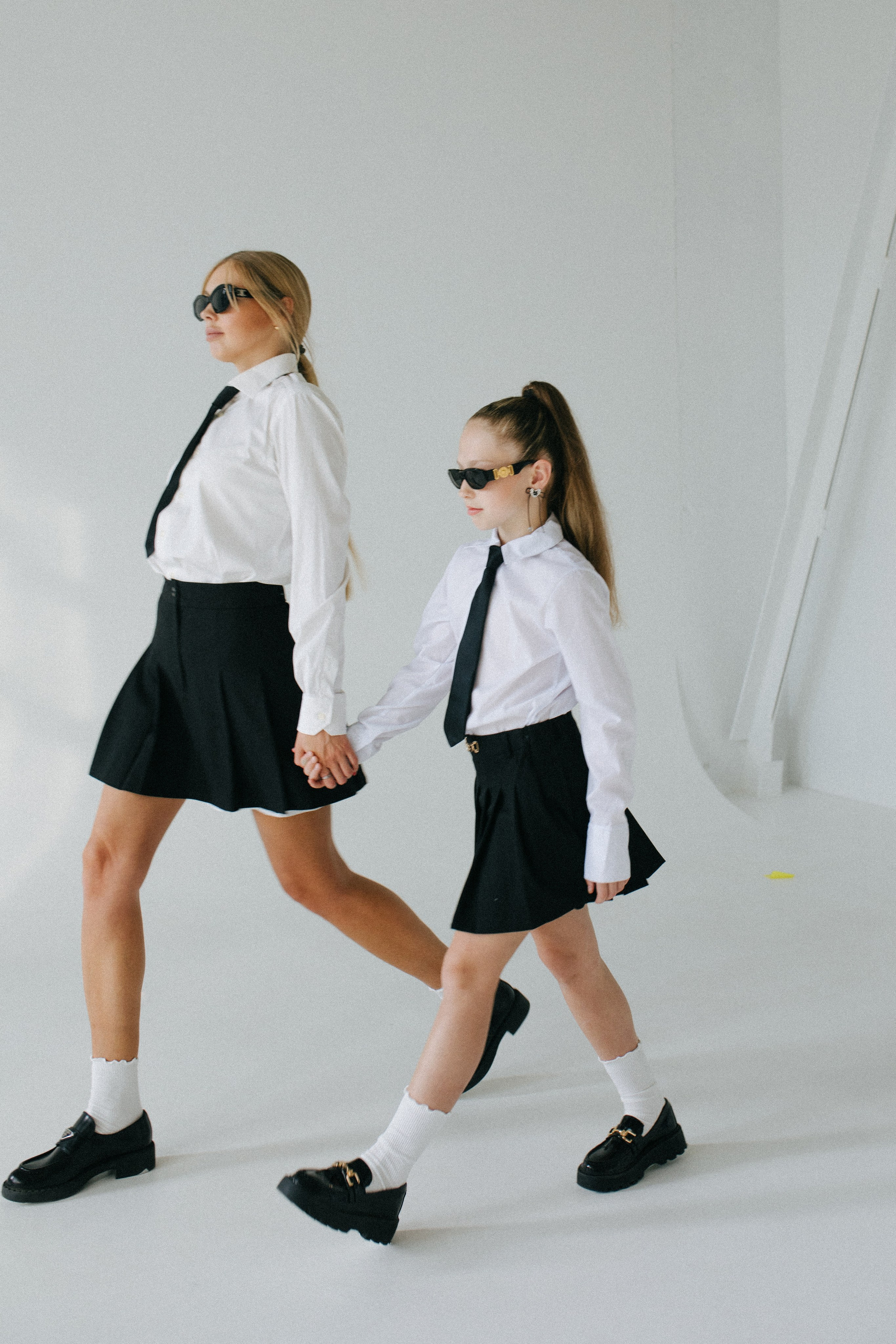 Света и Кира. Главная