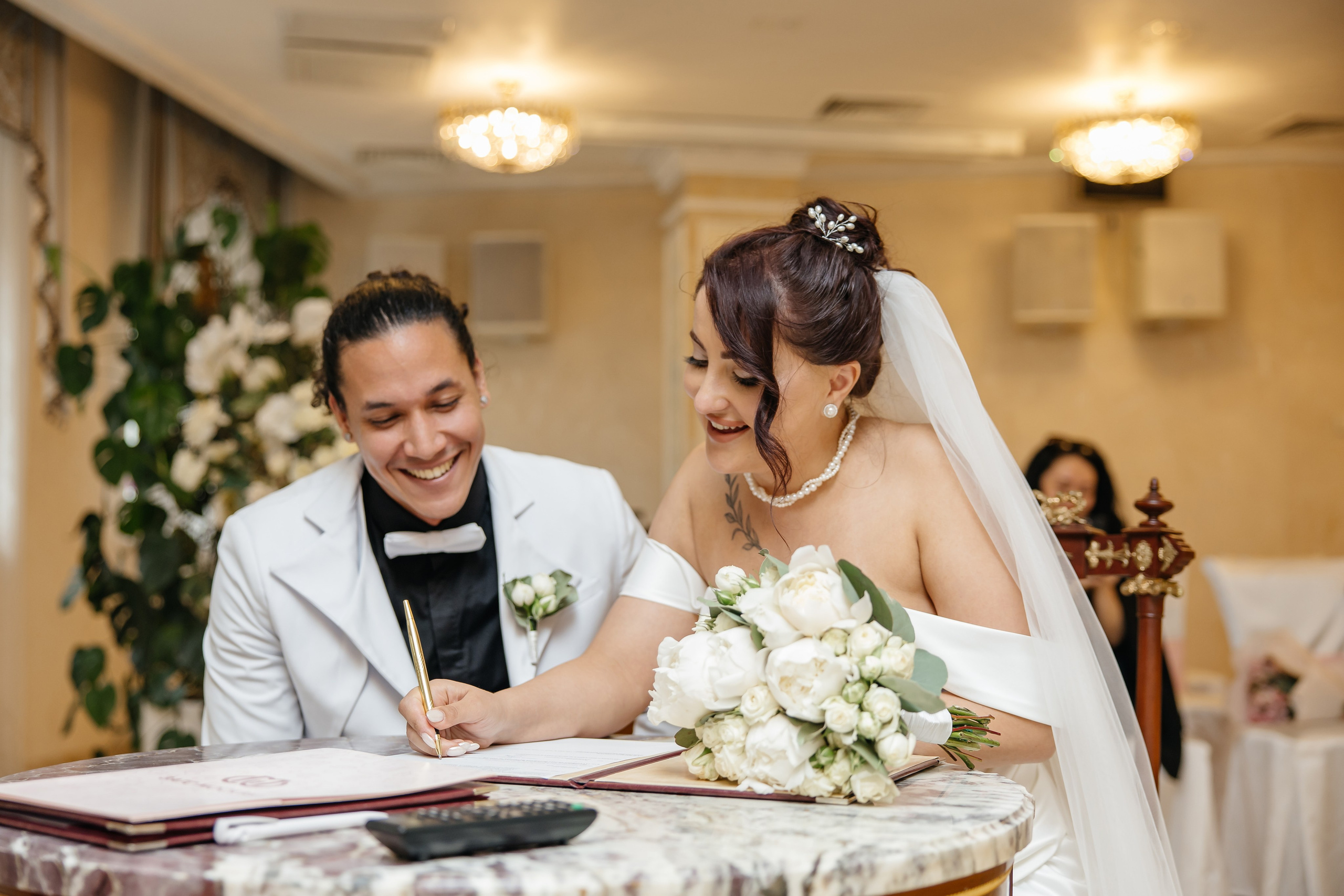 Сборы, прогулка, роспись. Фотограф, видеограф на свадьбу в Москве Никита Назаров