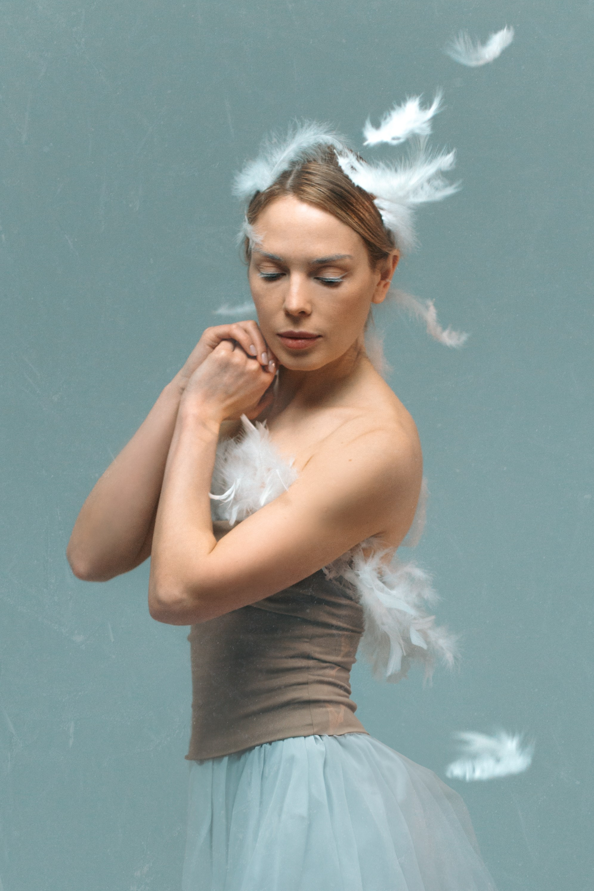 SWAN. Настоящие портреты и истории