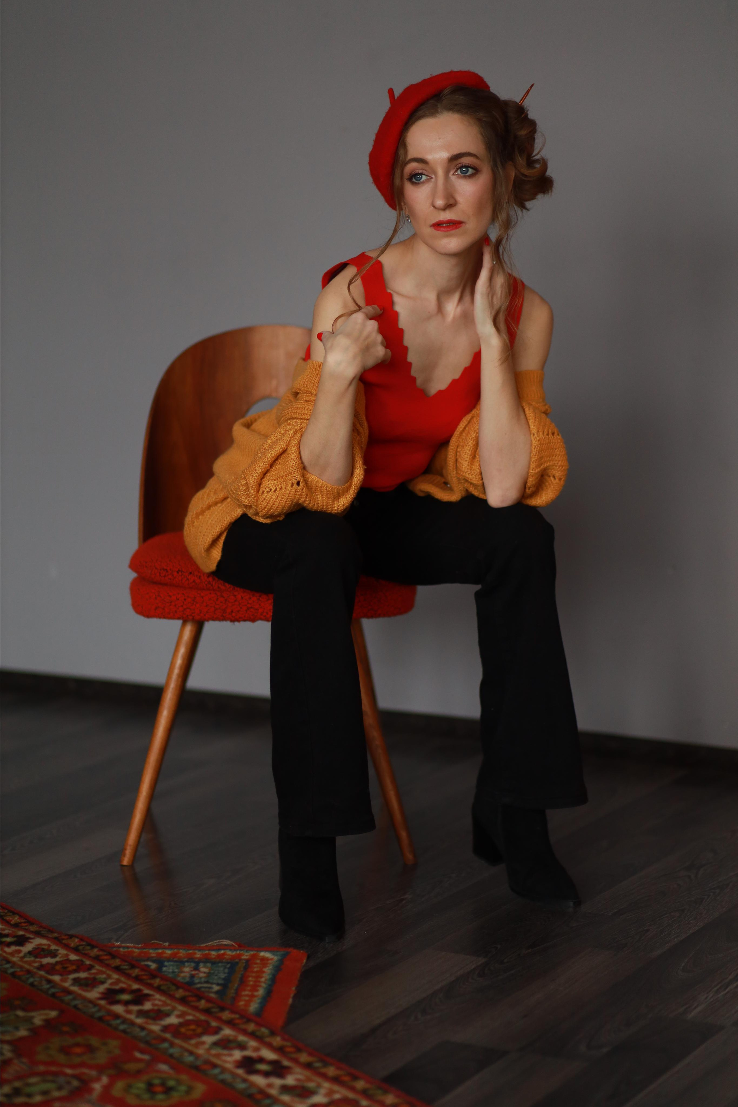 ЖЕНСКАЯ СЪЕМКА В СТУДИИ