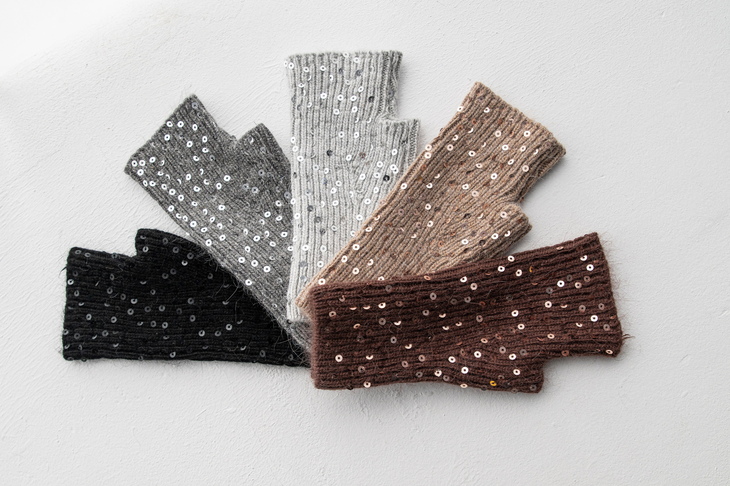 С нами тепло. Фотограф Ярмишко Дарья. Выпускные фотокниги