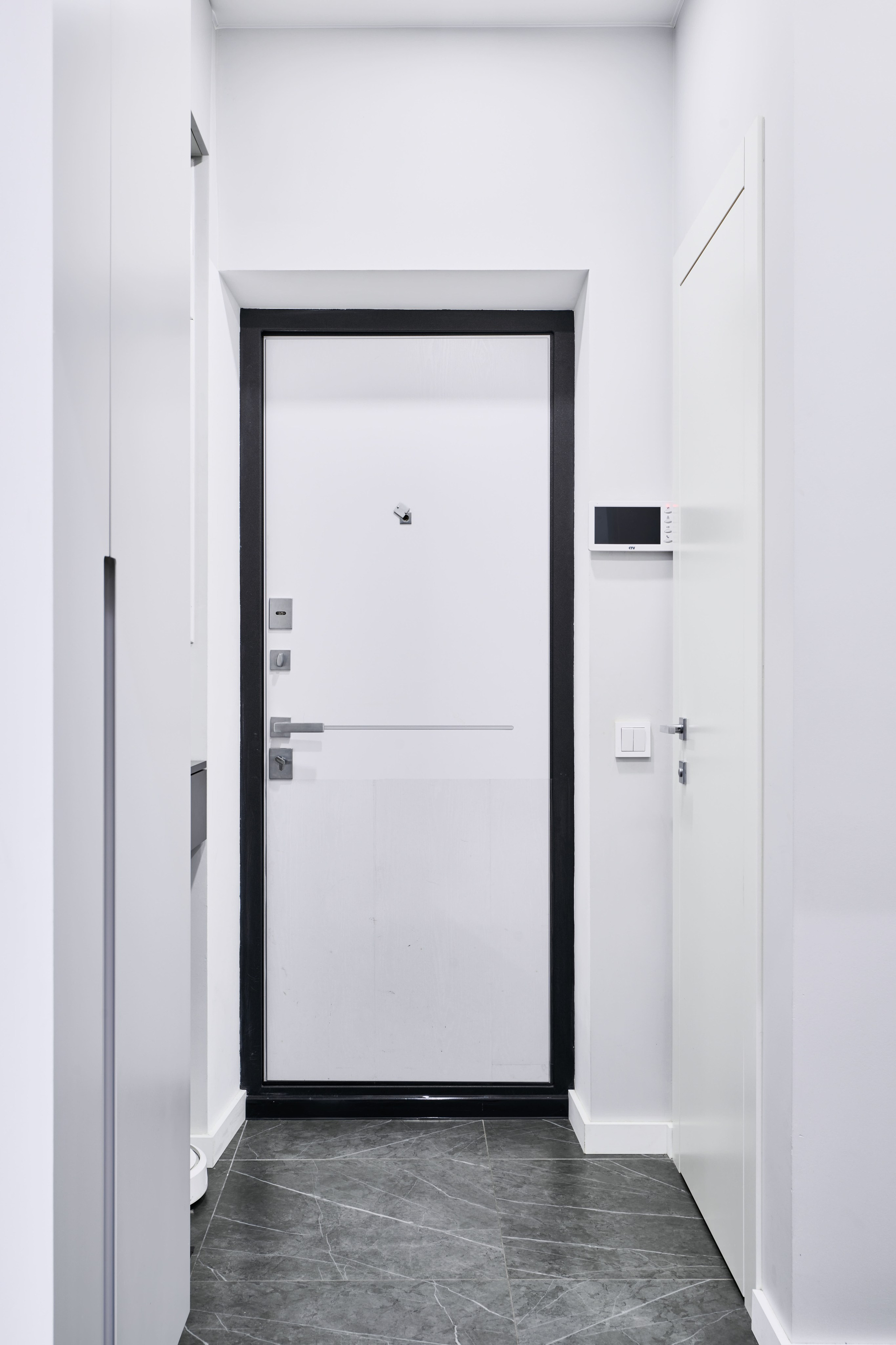 На улице Юных Ленинцев. Никита Хохловский фото и видео продакшн