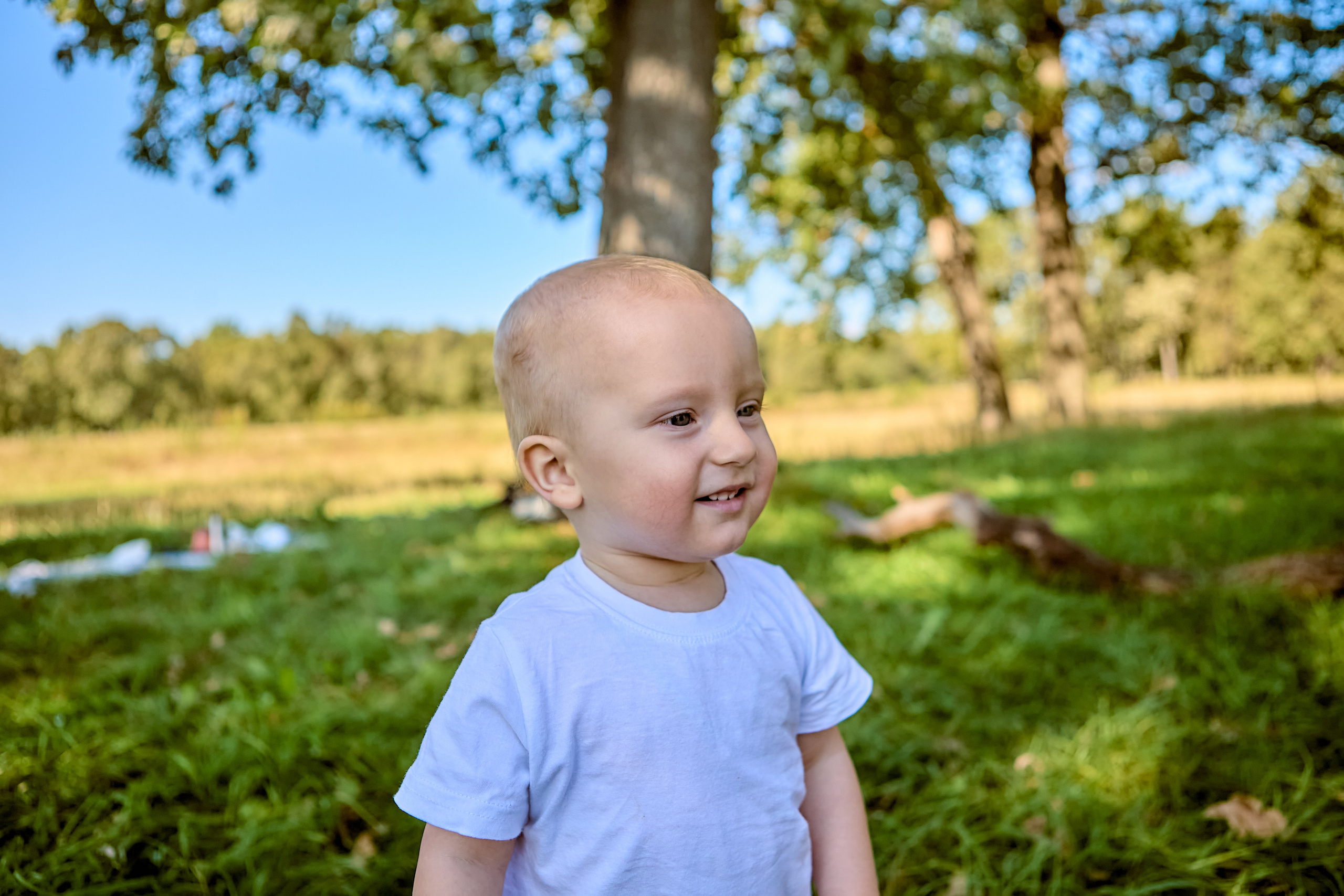 Малыш. Портрет в творческой работе "Последний день лета" фотограф из Дзержинска, Николай Голованов.