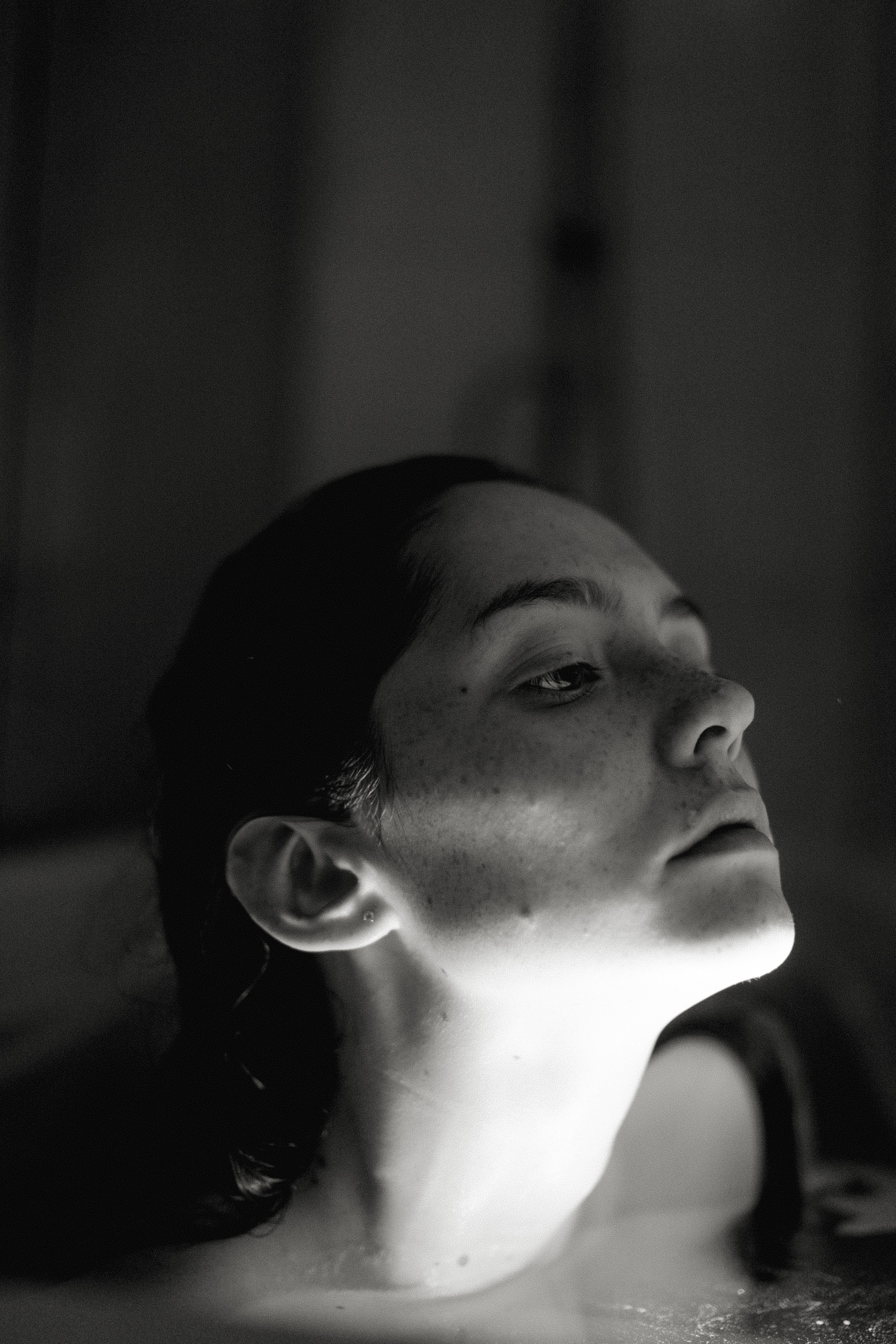 Софья в ванной. Чувственный фотограф в Санкт-Петербурге Пятнова Ксения