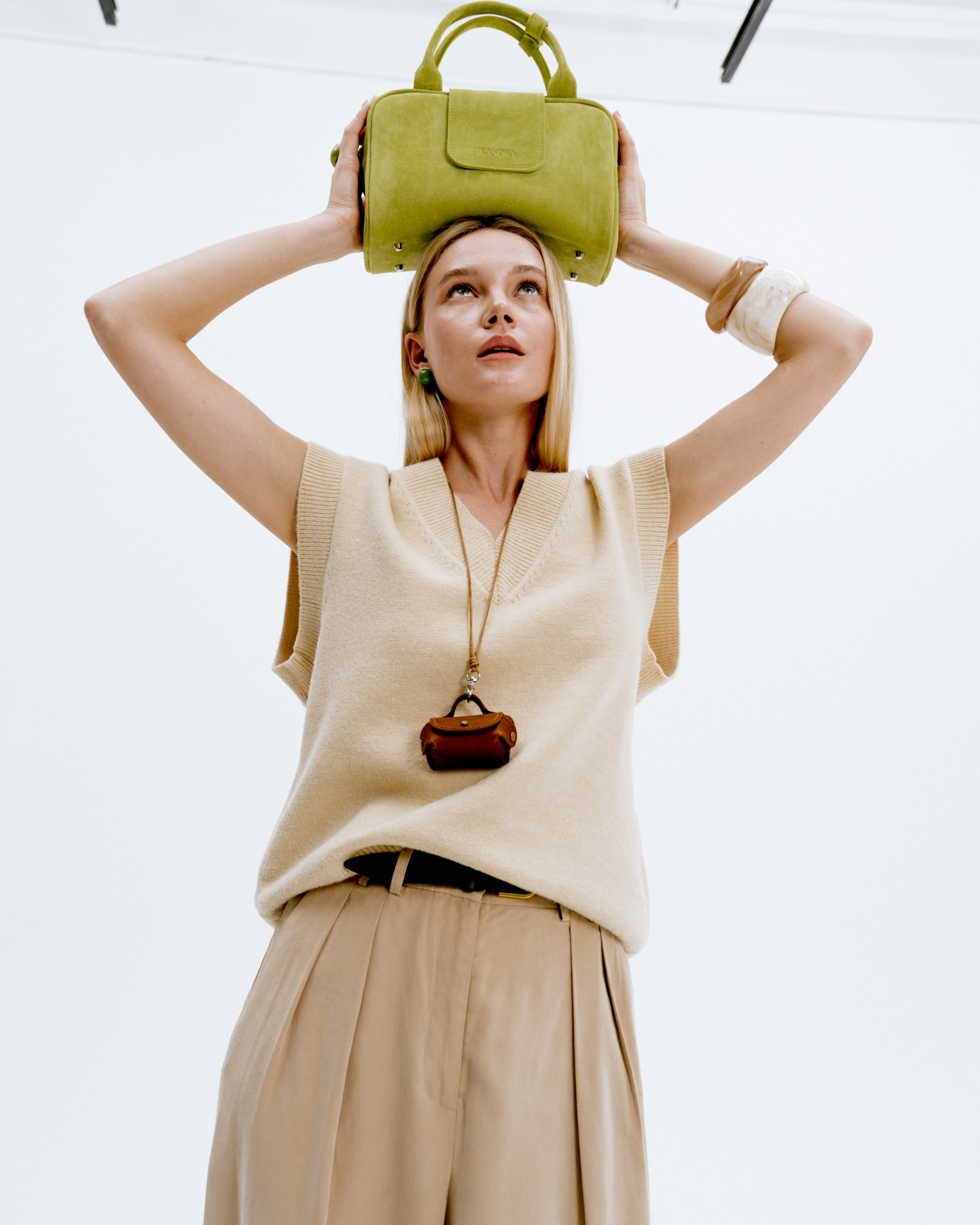 Для бренда jeanova. Фотограф для людей и их брендов