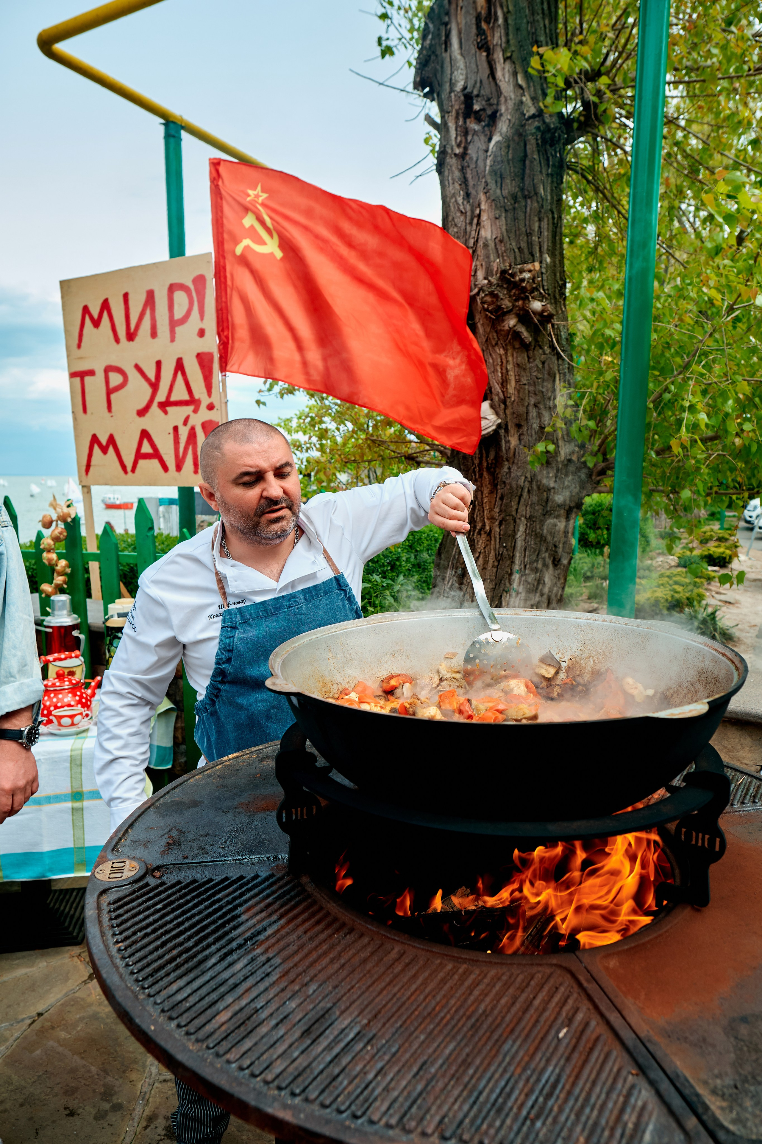 Мир. Труд. Май. Альбатрос. Фотограф Таганрог Анна Трайжон