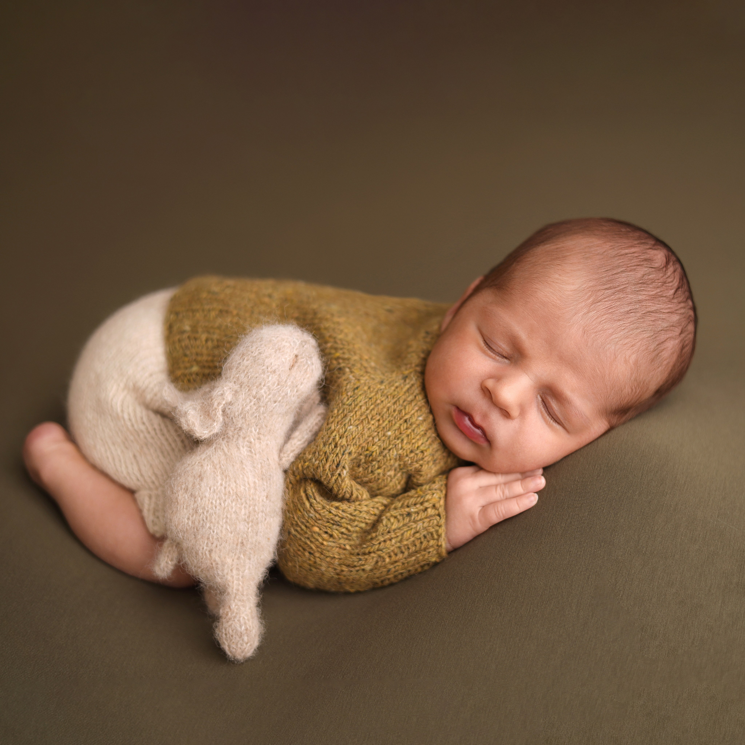 Каталог костюмчиков для новорожденных мальчиков. Фотограф новорожденных Москва. Ньюборн фотограф Москва